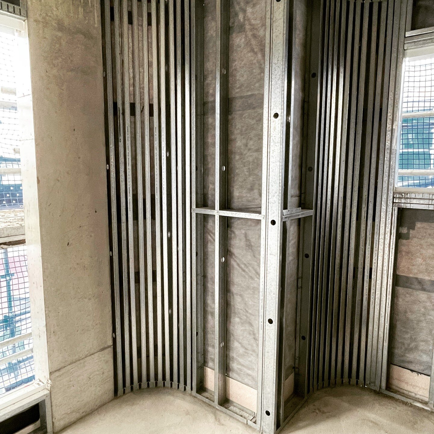 #curves in construction - they are well under-rated. Another #workinprogress by Scope Commercial Construction partnered up with @nhs.trade @hebelaustralia @csrbradford @rondobuildingservices and @make.windows_doors soon to come!