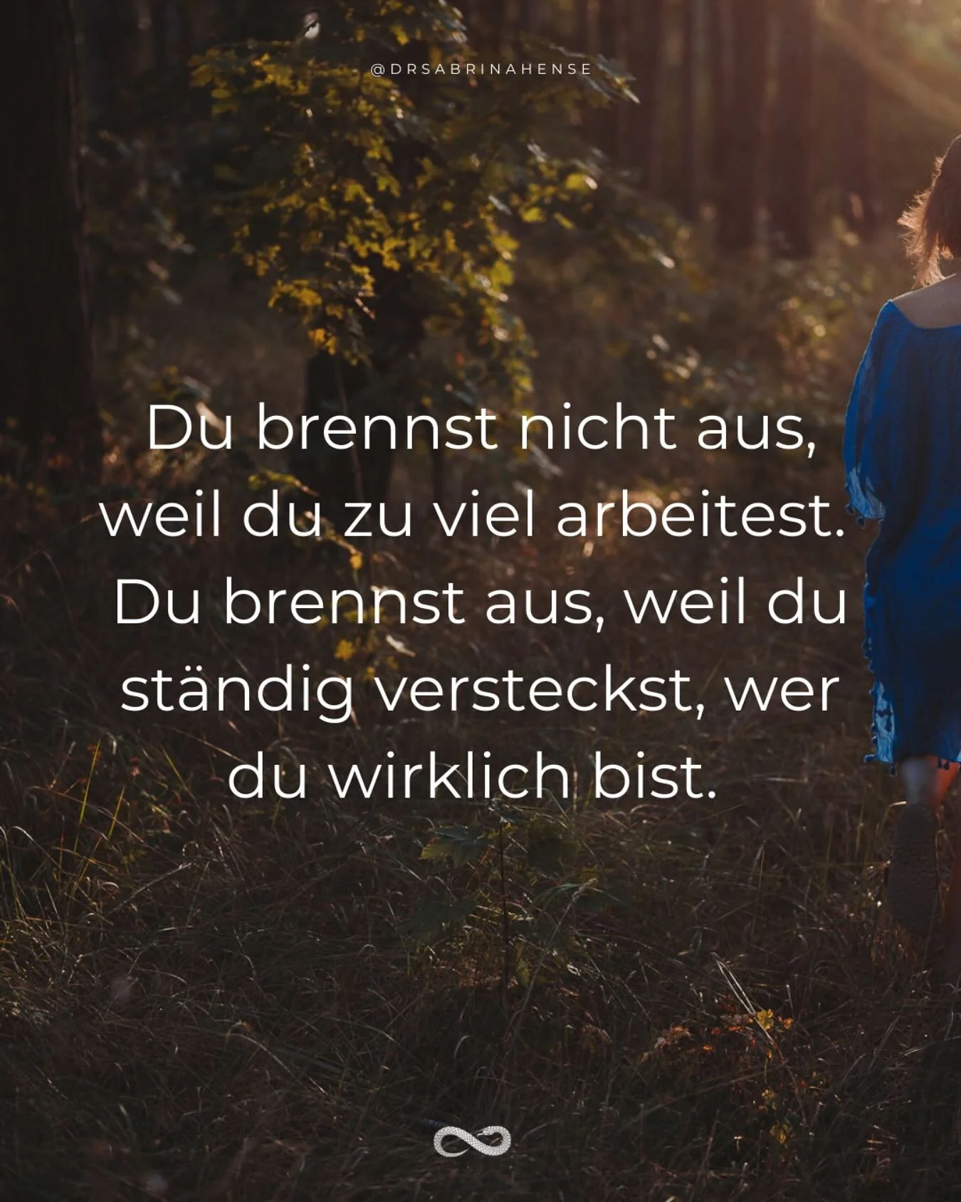 🌑 Viele Menschen brennen nicht aus, weil sie zu viel arbeiten.
Sondern weil sie st&auml;ndig einen Teil von sich verstecken.

Weil sie performen, Erwartungen erf&uuml;llen,
sich anpassen &ndash; auch wenn es innerlich anders aussieht.

🌀 Das Nerven