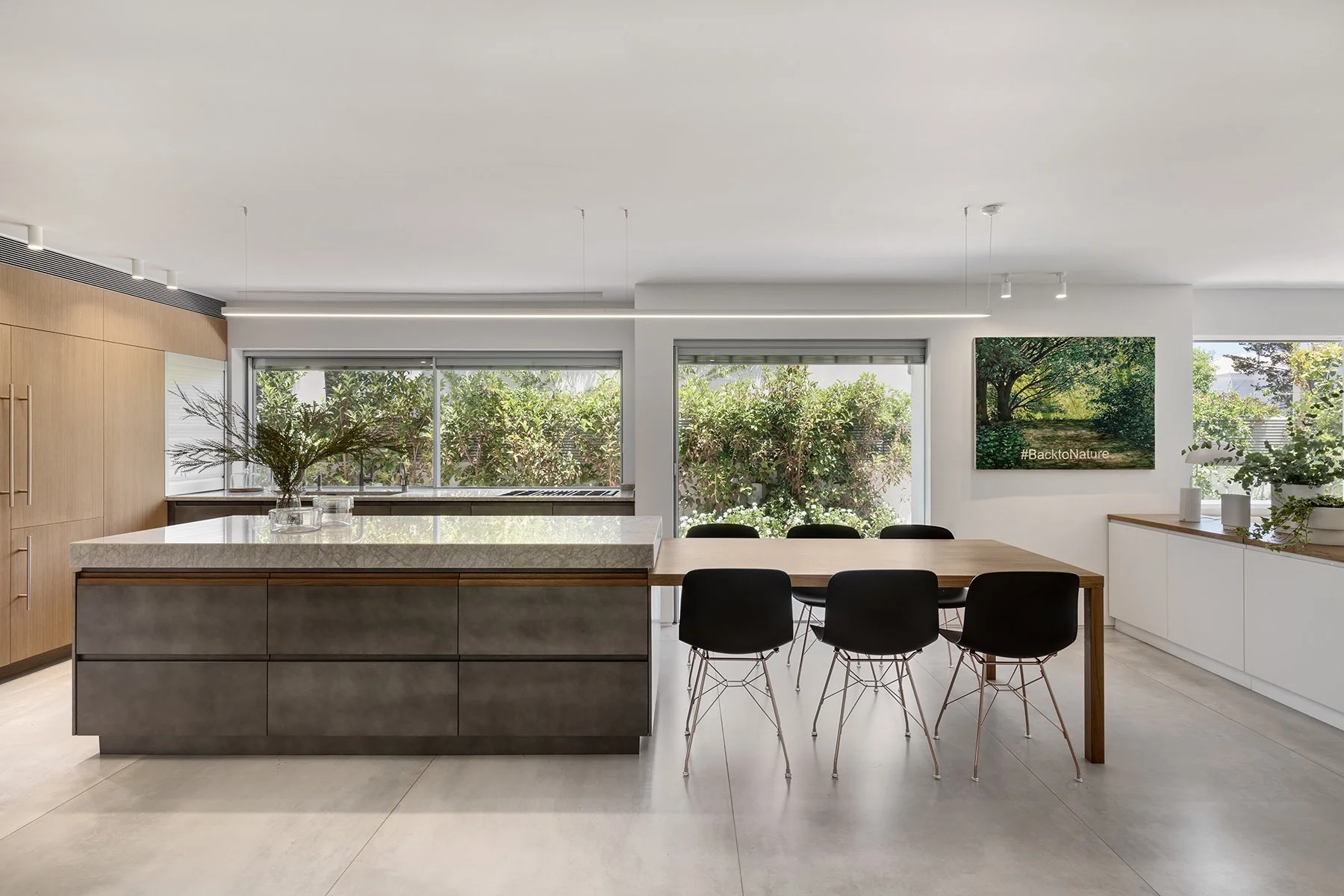 850_3977AAA copy-small.jpg