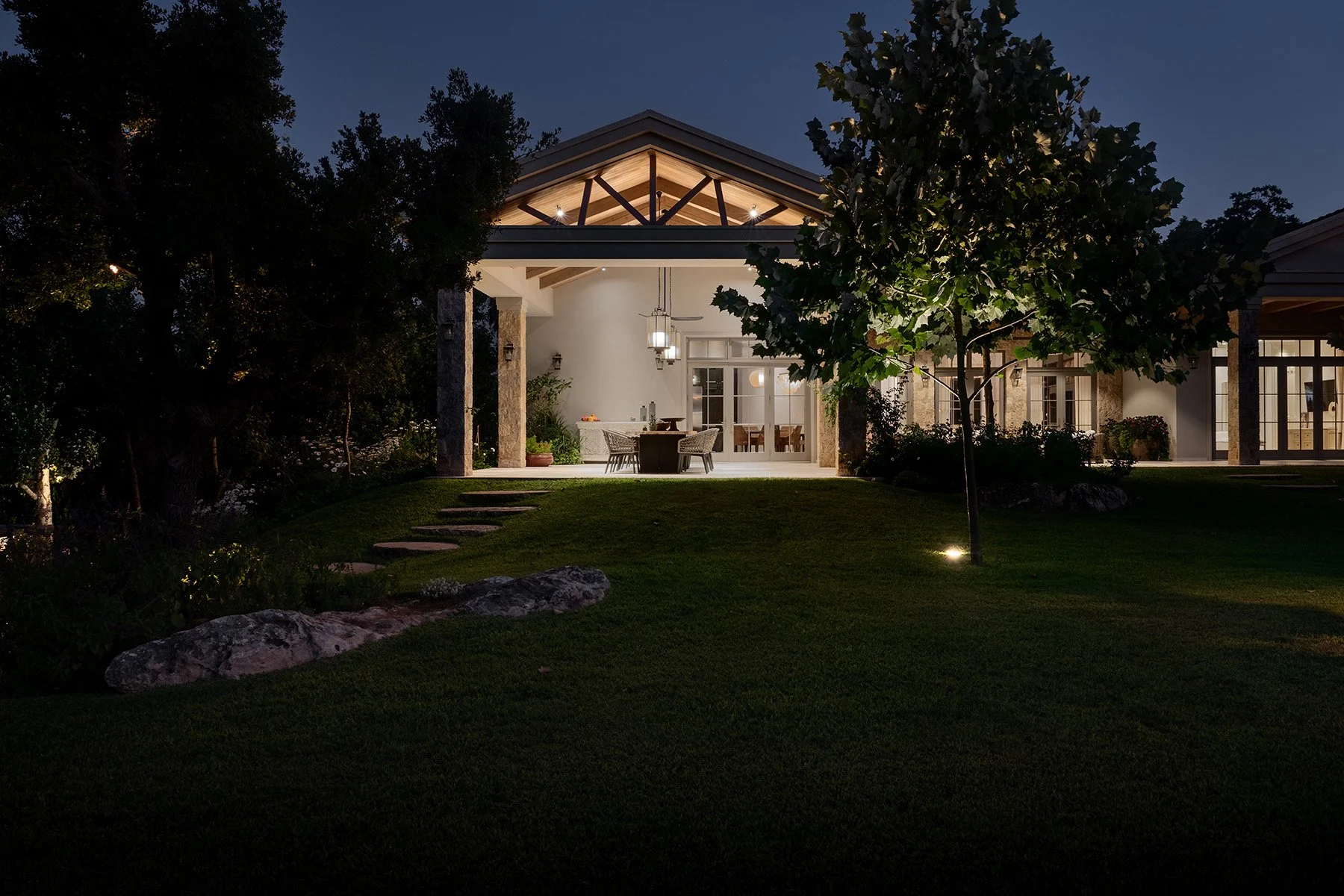 850_1935AAA copy-small.jpg