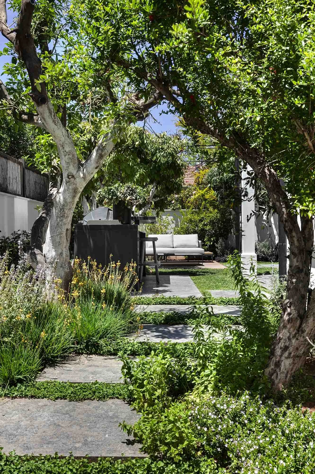 _DSC2421AAA copy.jpg