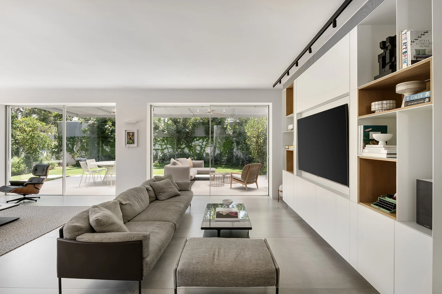 850_4020AAA copy-small.jpg