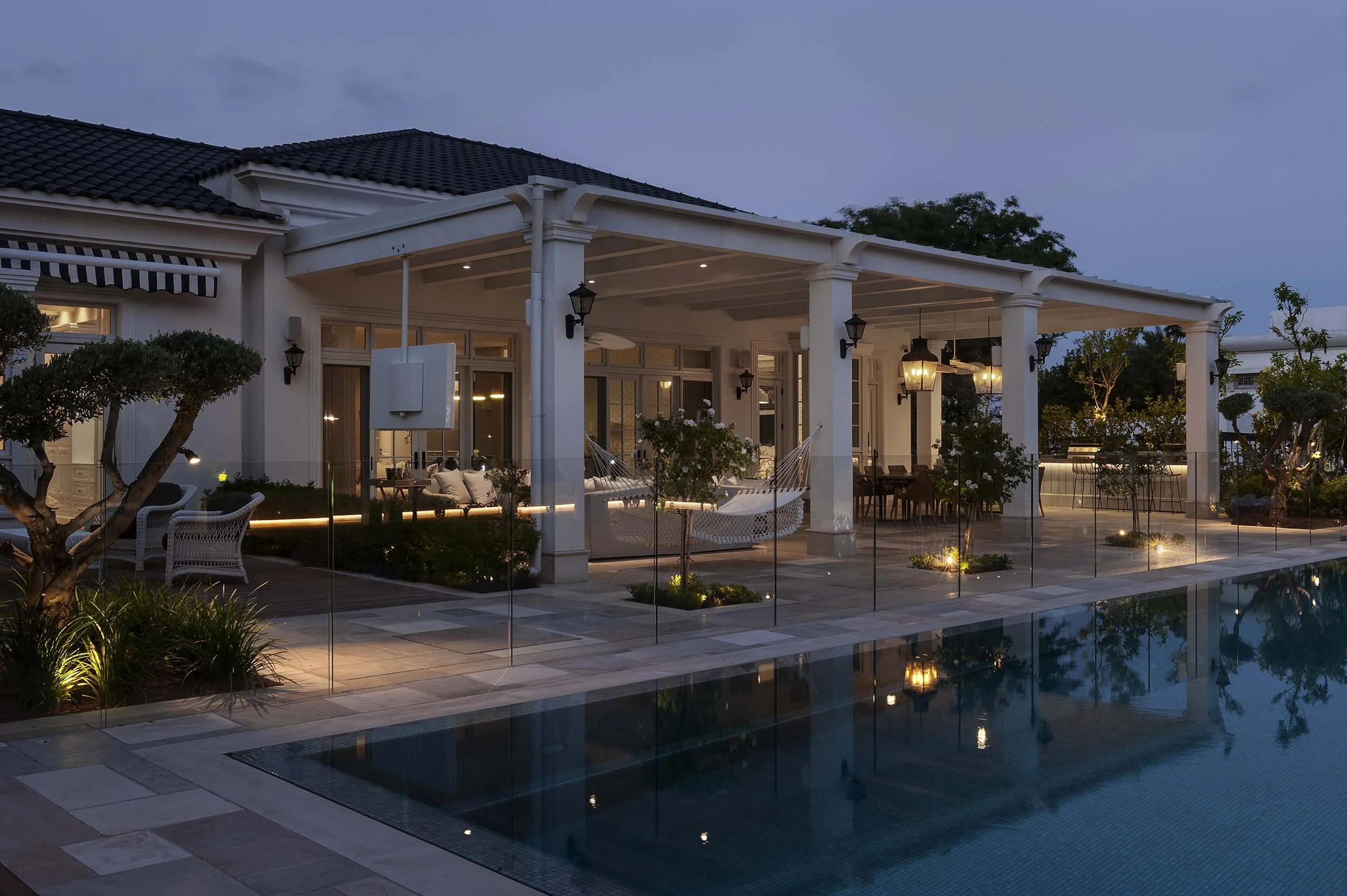 _DSC7330AAA copy.jpg