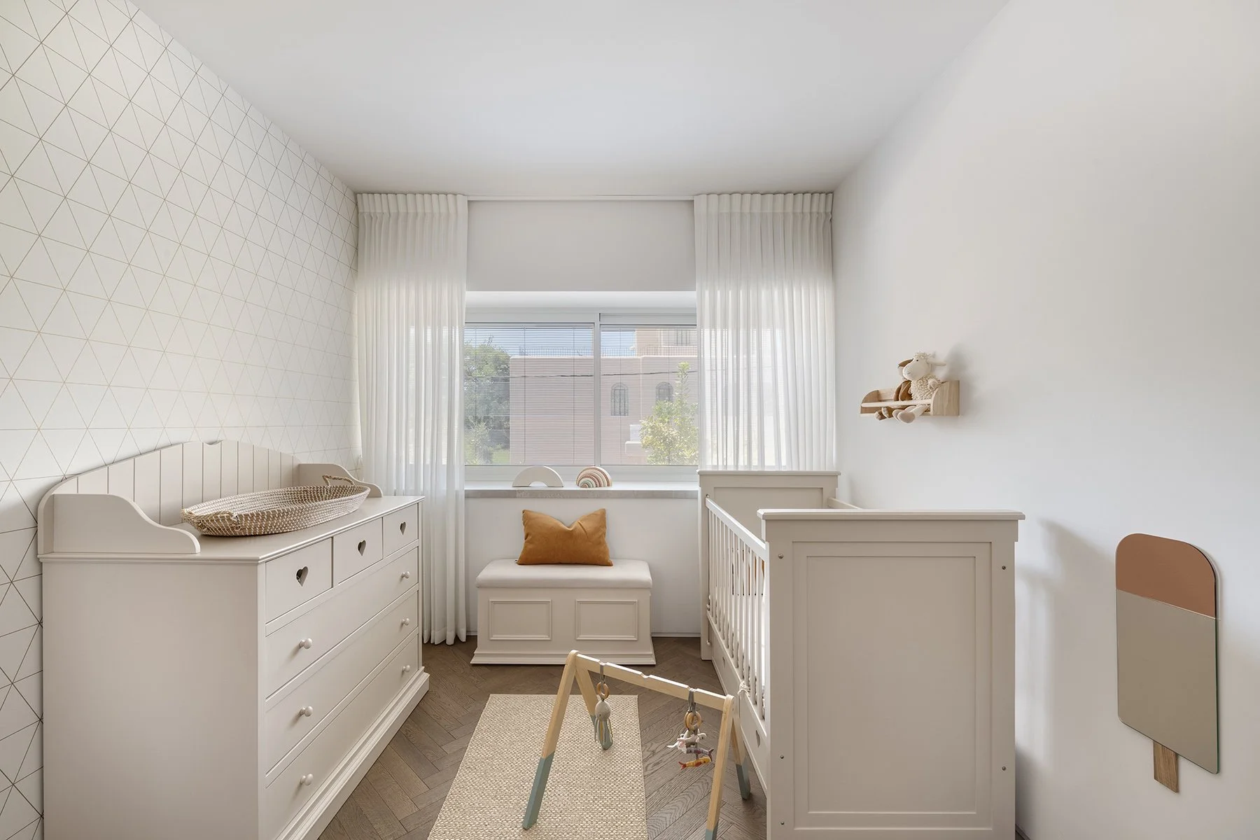 850_4200AAA copy-small.jpg