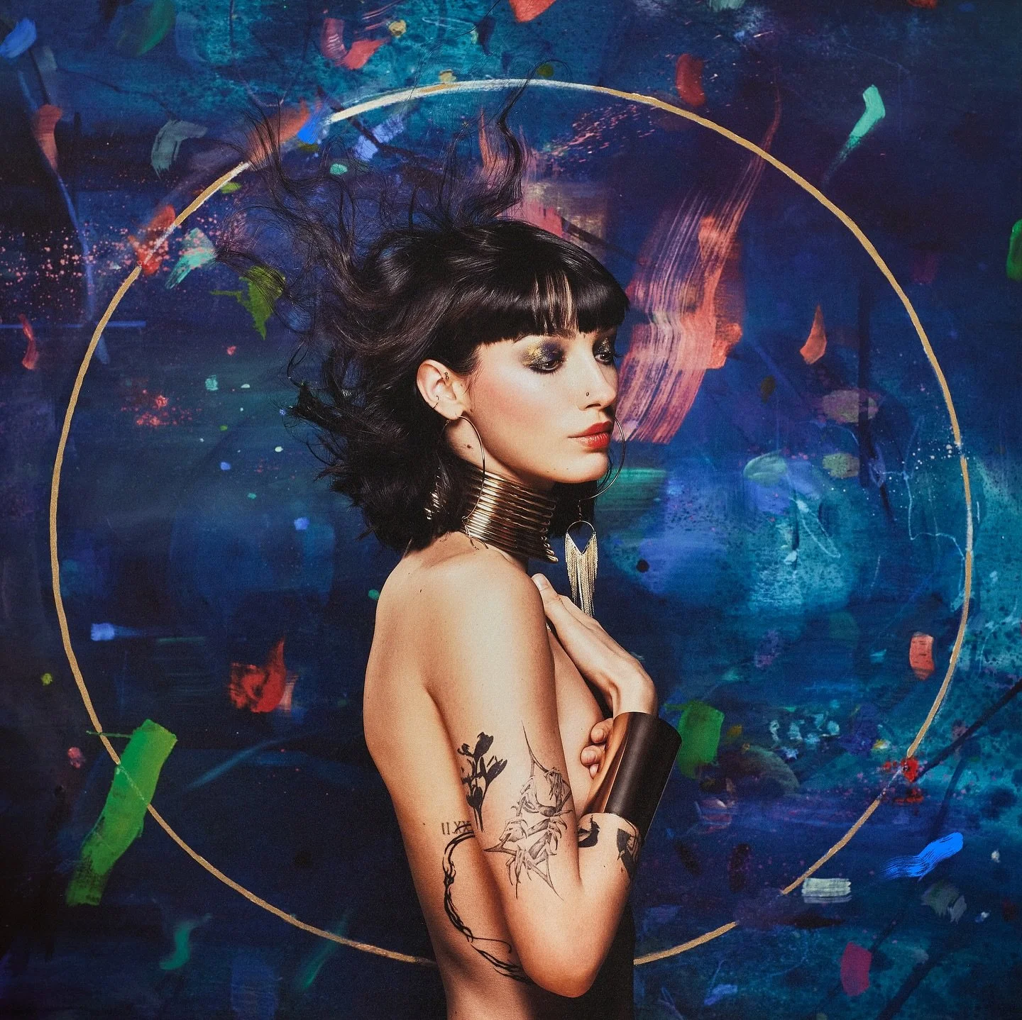 Dreamy collaboration with the incredible duo of fashion designer @judyrclark &amp; Painter @christineclarkart where we combined our love of art, fashion and fine art photography. 

Photo @jodiemannphotography 
Art Work @christineclarkart 
Clothing @j