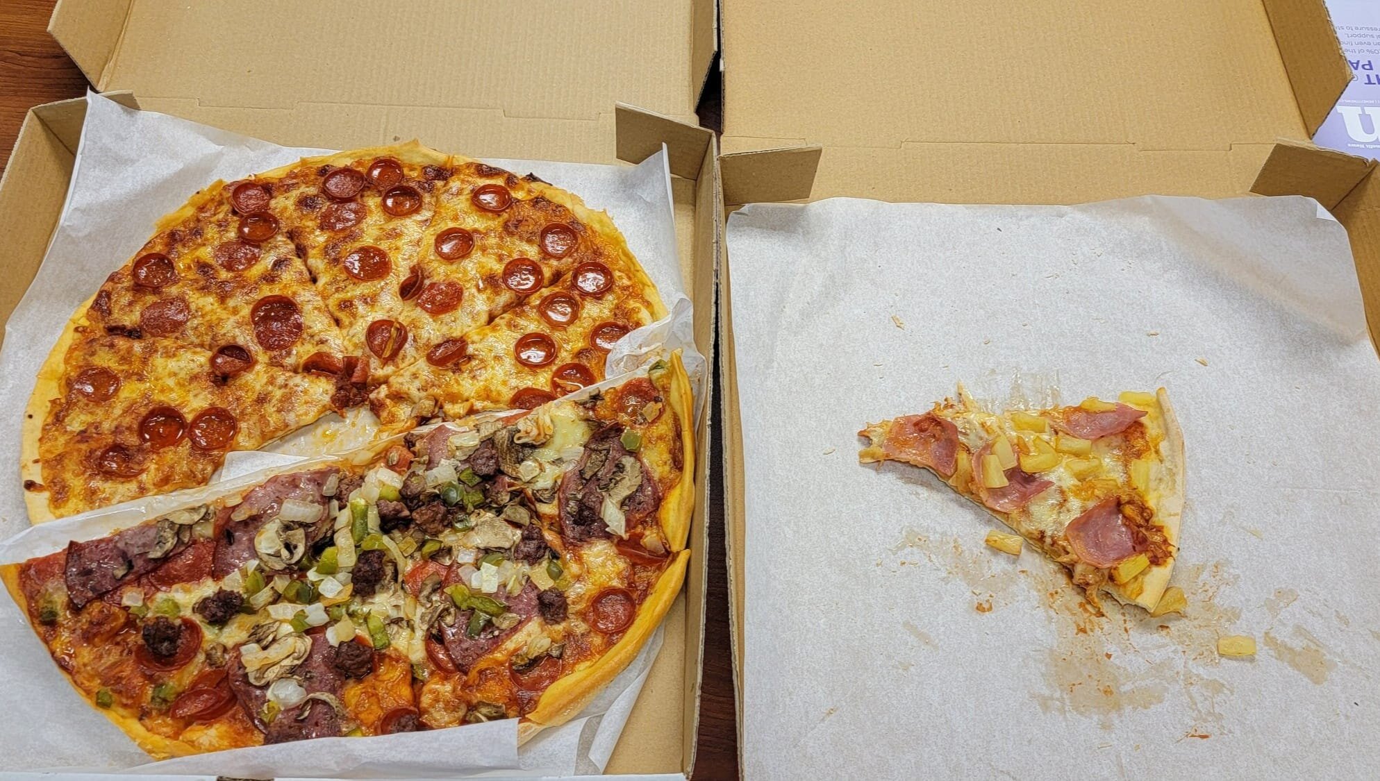 Office pizza party matchup is Pepperoni vs fully loaded vs Hawaiian pizza. Looks like we have the winner! 🤯 🌺🌴🏝🍕Do you think 🍍 belongs on pizza? Comment below. 👇 

#bangormaine  #pineapplepizza  #pizzaparty