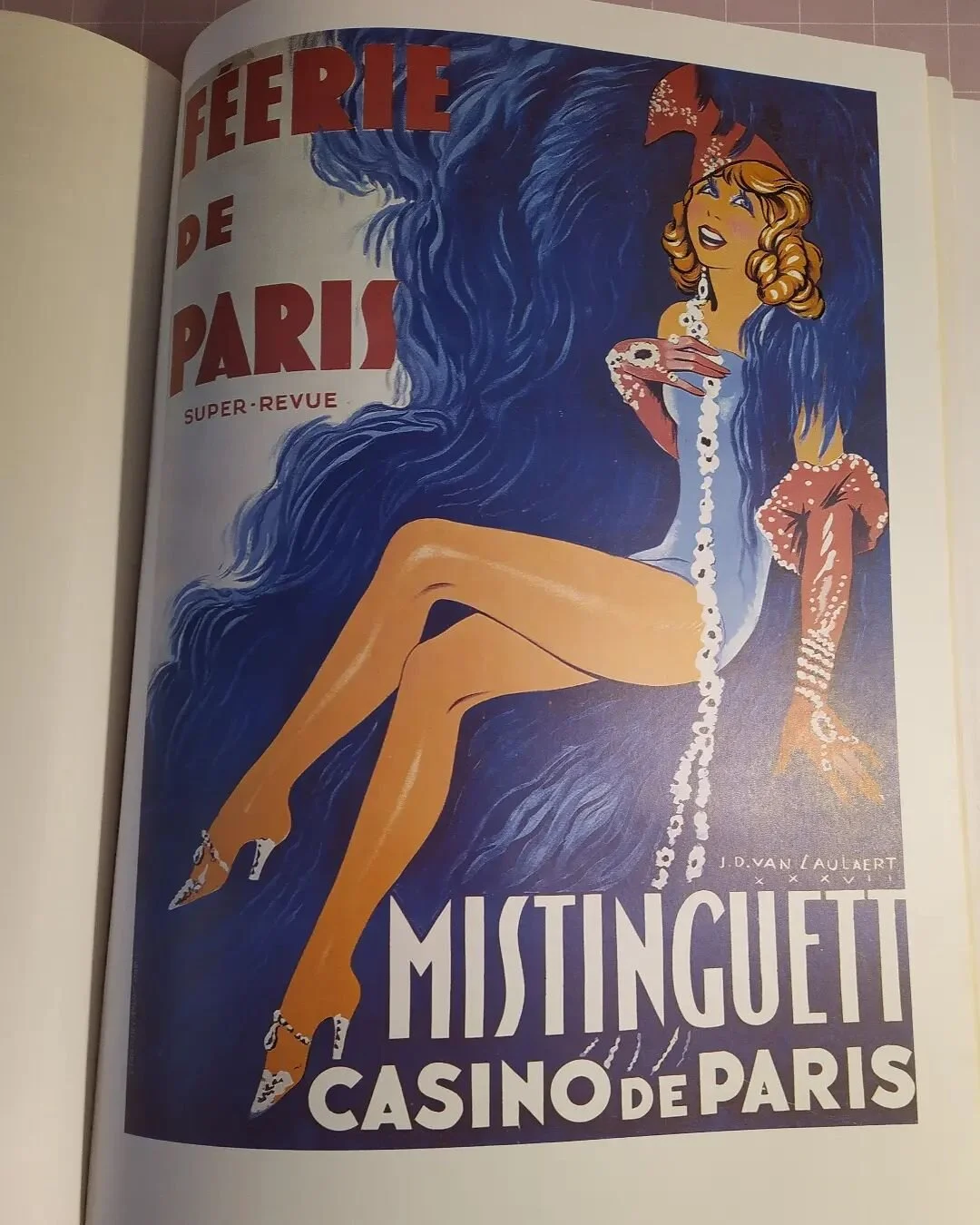 Sehr schöne Faksimile Plakatsammlung aus der Zeit der Revuetheater in Paris. Jetzt bei uns im Shop unter Druckwaren.net
#antiquariathamburg #antiquariat #bergedorf #lohbruegge #plakat #alteholstenstrasse