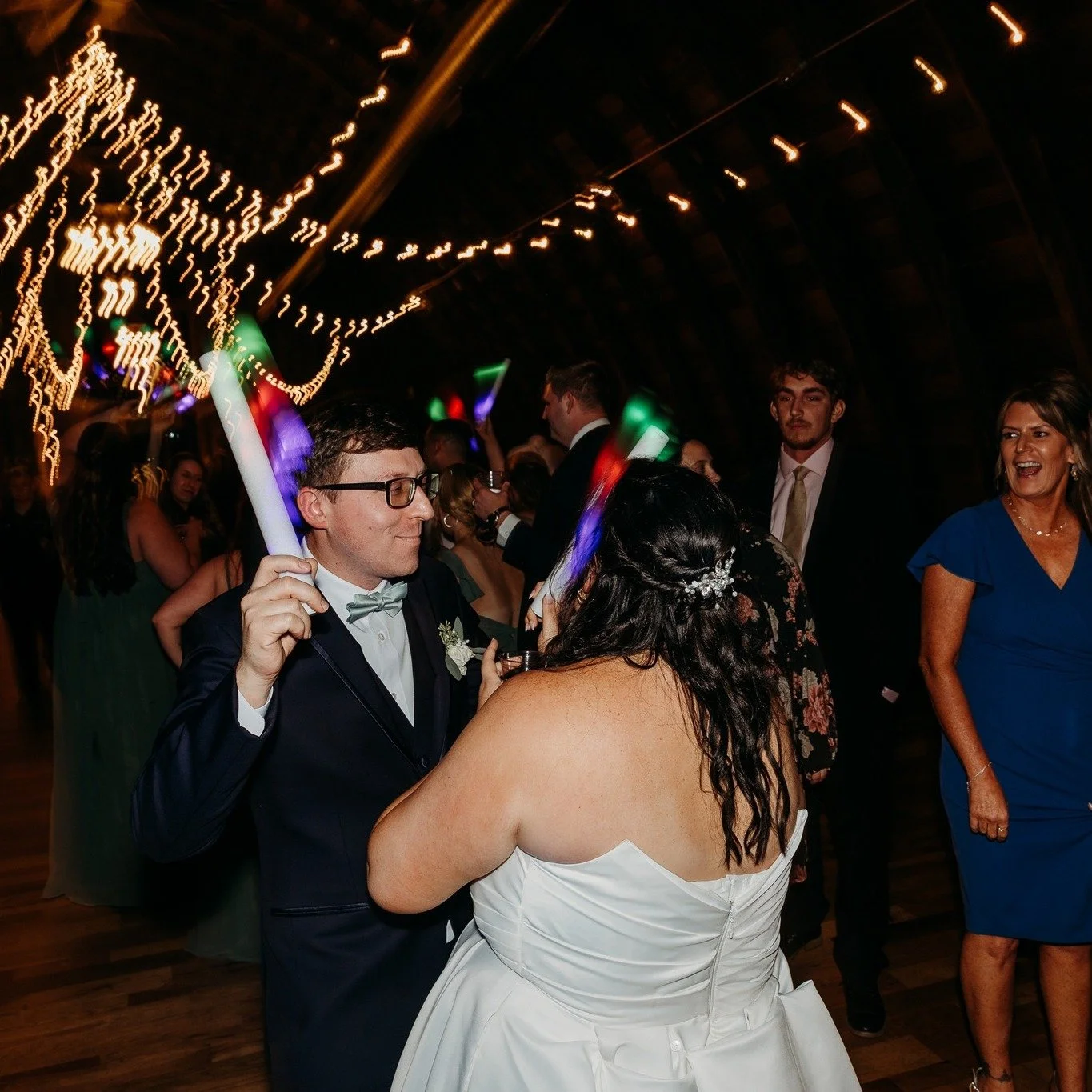 Let's recap T & H Wedding
Where is your dress from? @davidsbridal 
Hair Stylist: Angela Yates
Makeup Artist: Becca Haines
Officiant & Florist: Josh Woodard
DJ: @nottherealcdv 
Caterer: @missionbbq 
 Cake: Fun In The Oven
STILL recovering fr