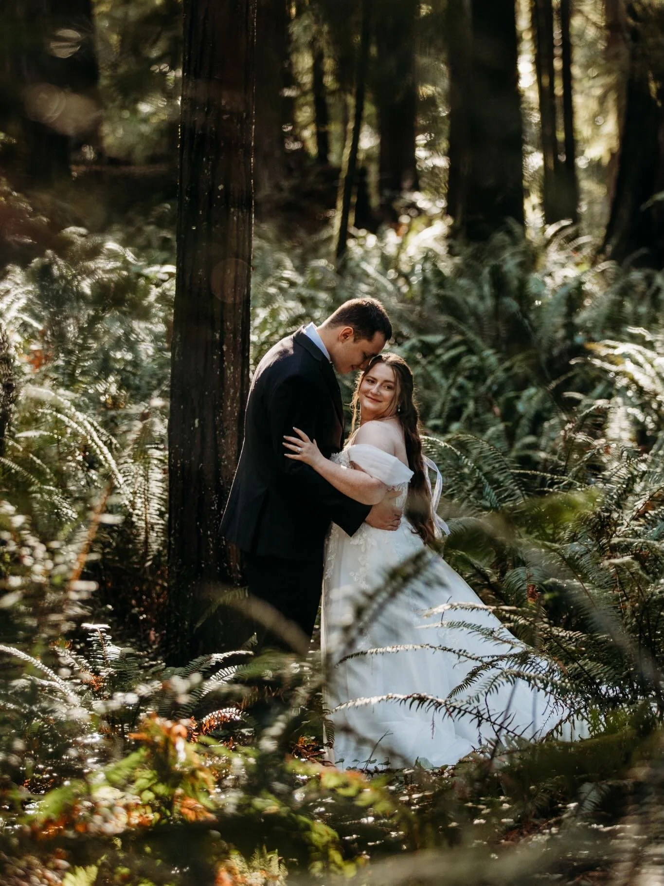 Not every love story is meant for a ballroom

Some are meant for cliffs at sunset.
For quiet forest vows.
For wind, waves, and golden light wrapping around you.

Elopements are about stripping everything back to what matters most 
just the two of you