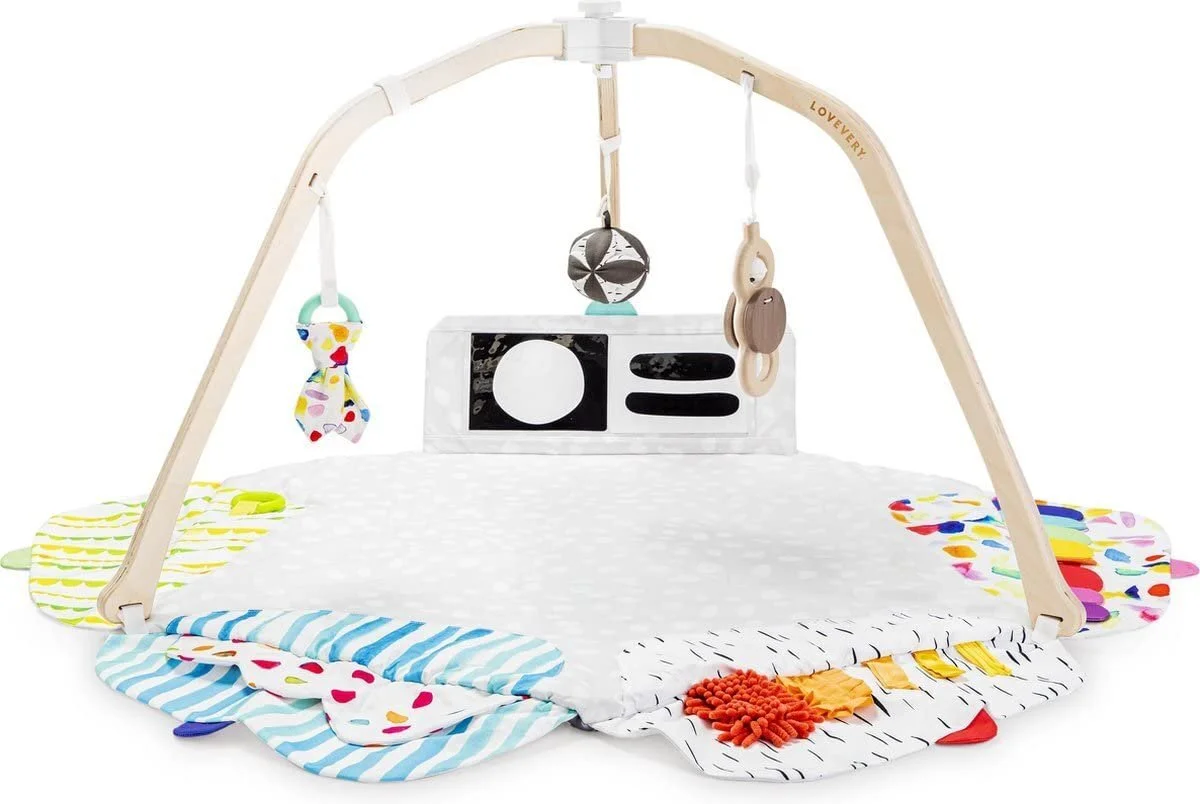 -- Lovevery Play Mat -- BEST play mat - so great for all different ages/phases.