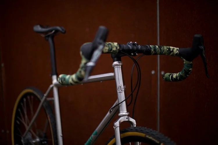 quirk_cycles_alistairs_stainless_bruiser_09.jpg