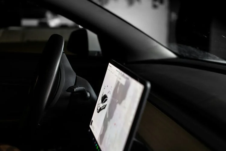   The Dashboard Is The Next Media Battleground  - Christian Knaebel 