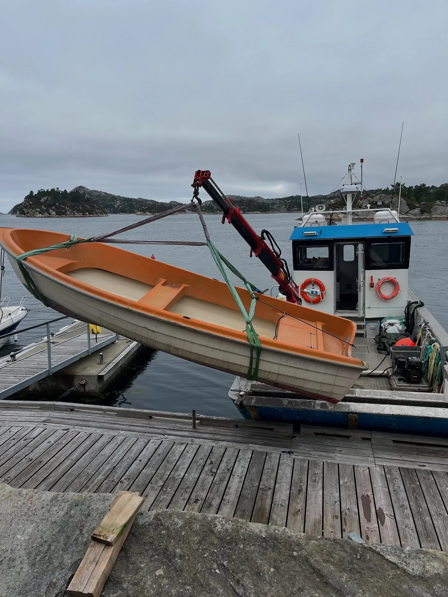 Da er 3 nye båtvrak fjernet kostnadsfritt for eier fra #fitjarøyane #fitjar og #bømlo #sunnhordland 😊
Takket være det flotte tilbudet fra @viking_gjenvinning_as som mange fler bør benytte seg av🙏 
Meld inn ditt b&ar
