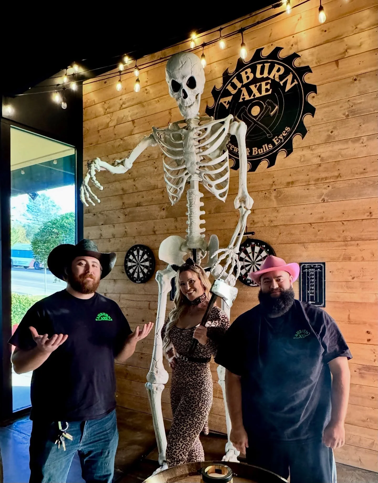 It&rsquo;s gonna be a real
Skeleton crew tonight 🦴 
@auburn_axe 

#auburnaxe #axethrowing #auburnca #thingstodoinauburn #visitplacer #northerncalifornia #axethrowers #axevenue #axeclub #craftbeer #localbrews #bbqandbeer #auburnnightlife #auburnevent