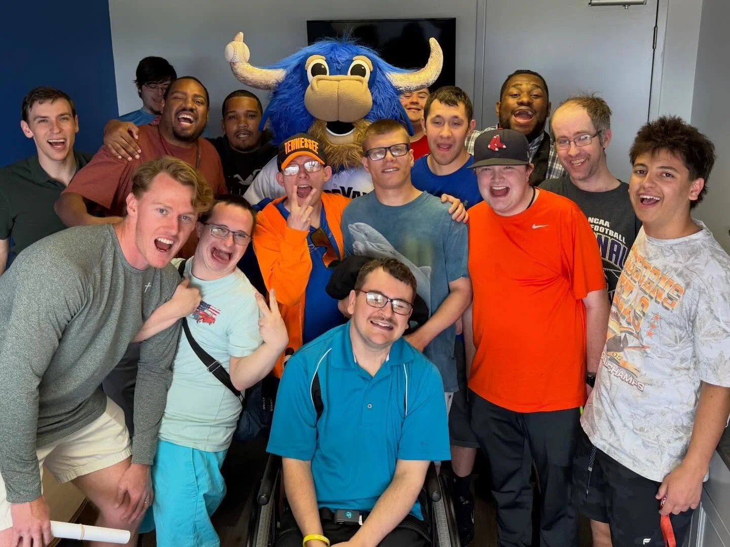 Thank you @ridgeyaksbaseball for hosting some of our community members on an ABSOLUTELY BEAUTIFUL DAY FOR BASEBALL! And yes, we found the bottom of the bottomless popcorn 😀🍿