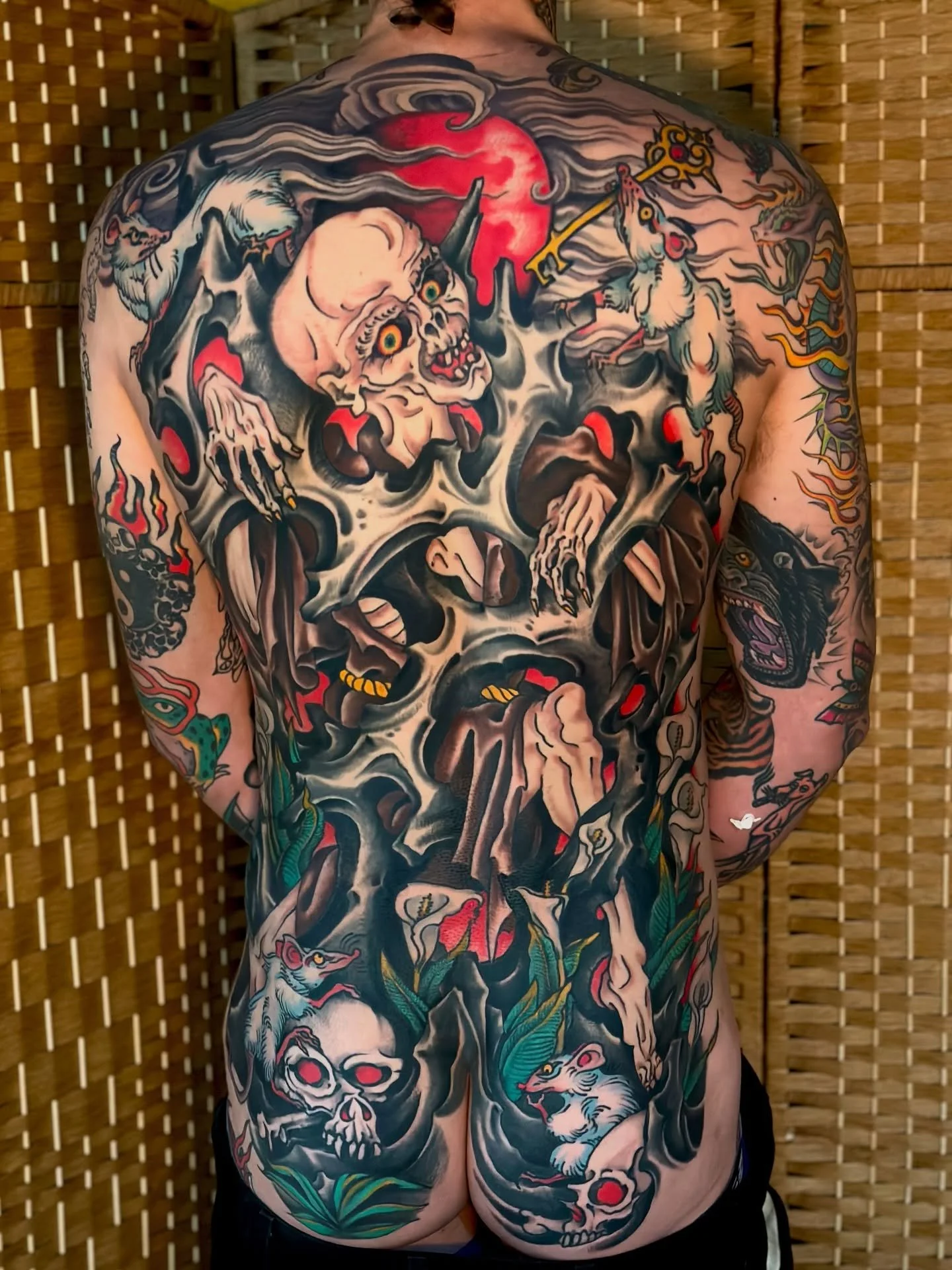 Man I am so stoked we got to wrap this one up today. Hanging and tattooing @sams.on.site has been such a pleasure. He came as a client and left a friend 🤜🏽❤️🤛🏽 Thanks for taking this trip with me Sam 🌀🌀🌀🗝️🗝️🗝️