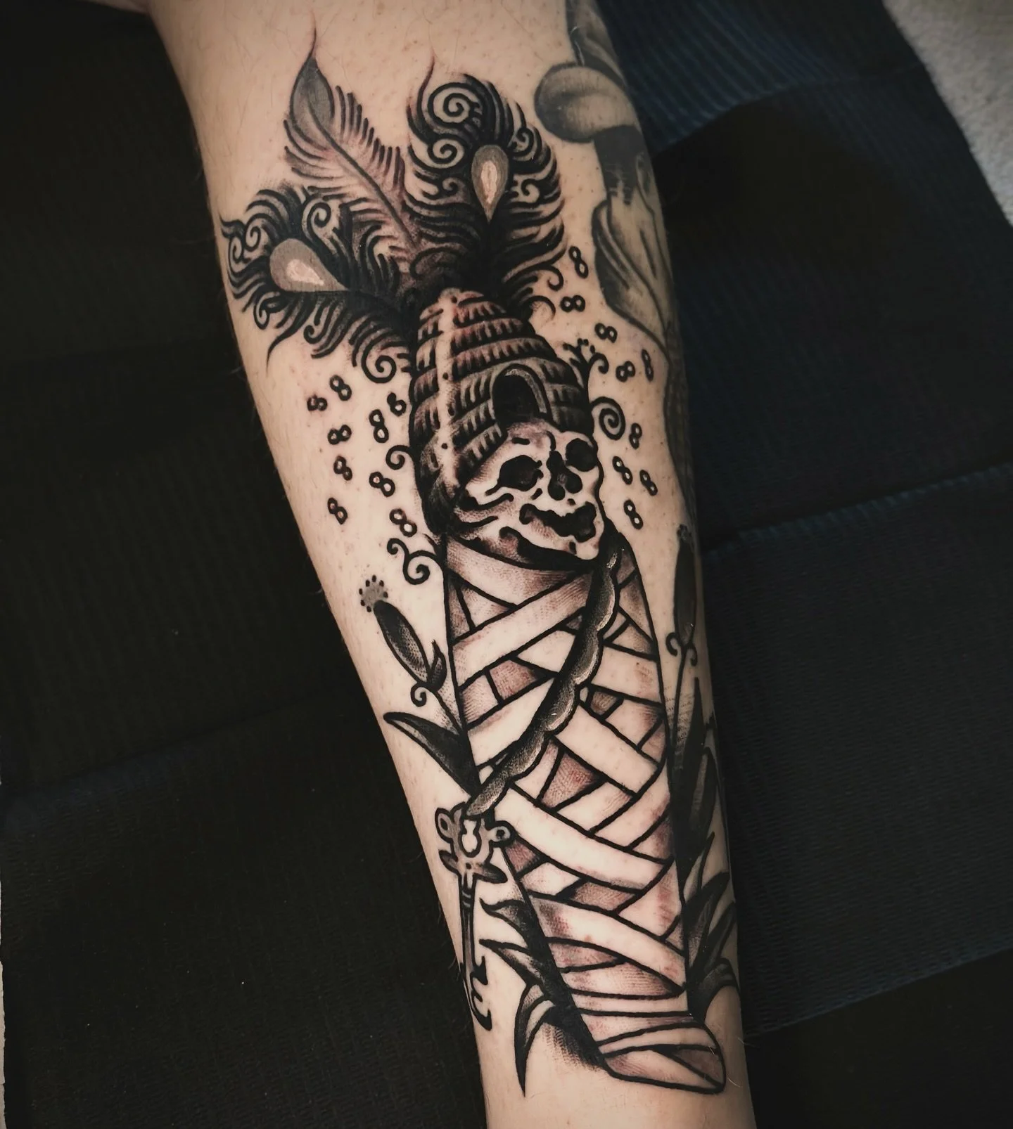 Many more designs like this available in my line book come check them out at the fantastic @tattoosmilepdx 🌀🌀