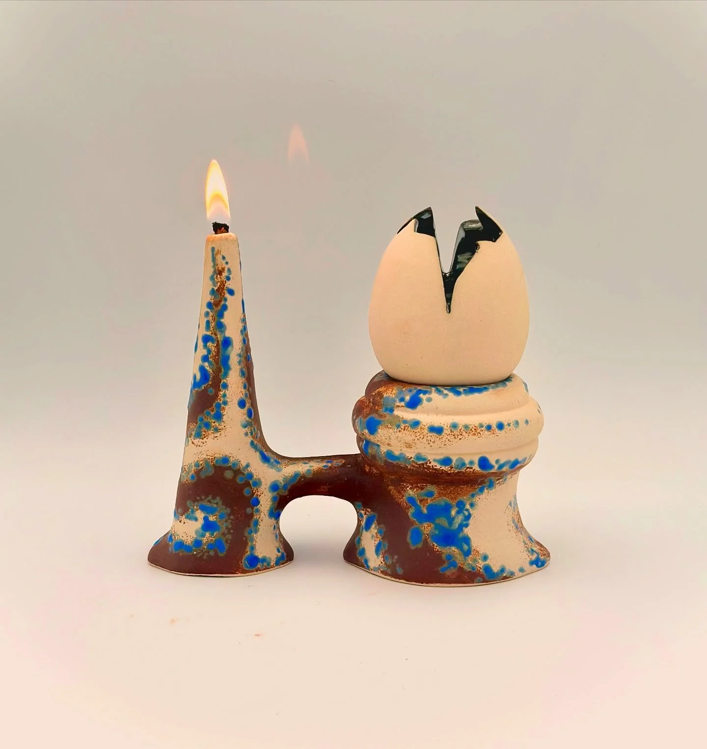 Gift for my friend @kyleoxford who is my mentor in tattooing and in life ❤️ Here is an oil lamp, when you tilt forward the &ldquo;chimney&rdquo; the oil self fills. You pull off the egg to add more oil. He made a drawing of this and I stole it a coup