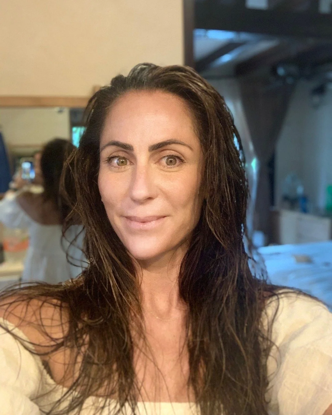 Lindsey&rsquo;s got stories for days &mdash; she&rsquo;s lived in multiple countries, spent two years in the Peace Corps in Lesotho, and never says no to an apple 🍎

She brings that same adventurous, grounded energy to every class she teaches. Think