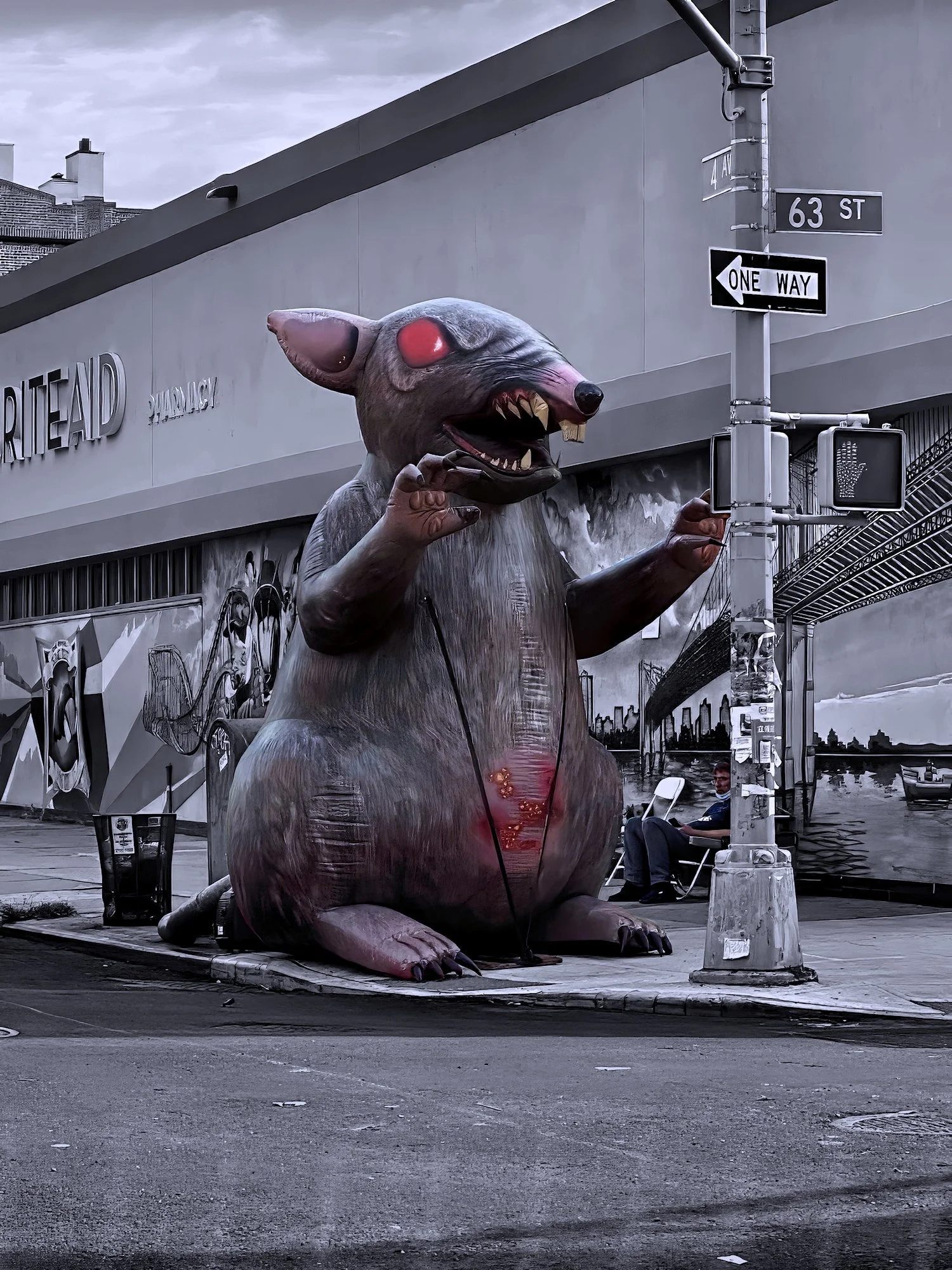 210831.A.02.N.01 - Construction Union Protest Inflatable Rat