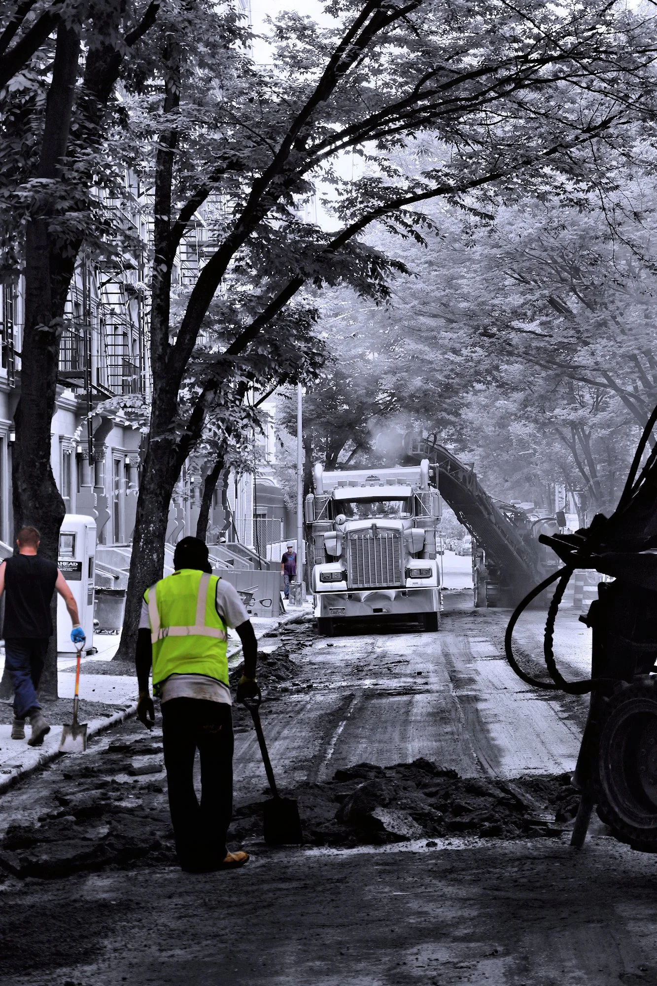 180627.A.08.Y.01 - Asphalt Pavement Milling of an Urban Street