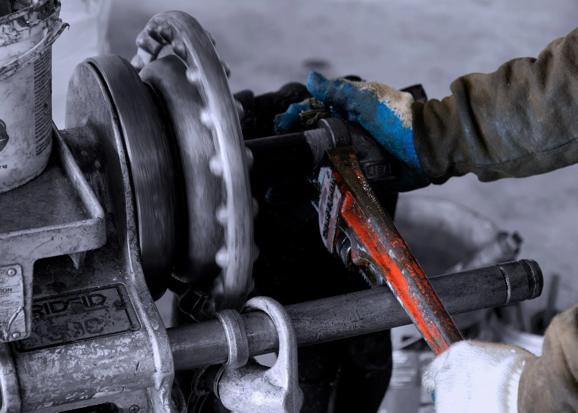 231019.A.04.Y.01 - Sprinkler Pipe Treader