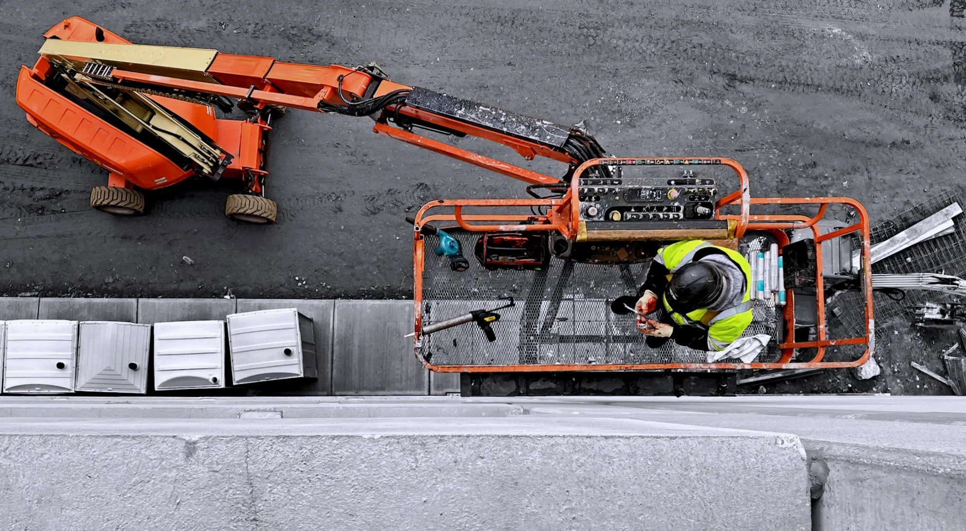 211122.B.10.Y.01 - Sealing Installation at the Joints Between New Precast Concrete Wall Panels