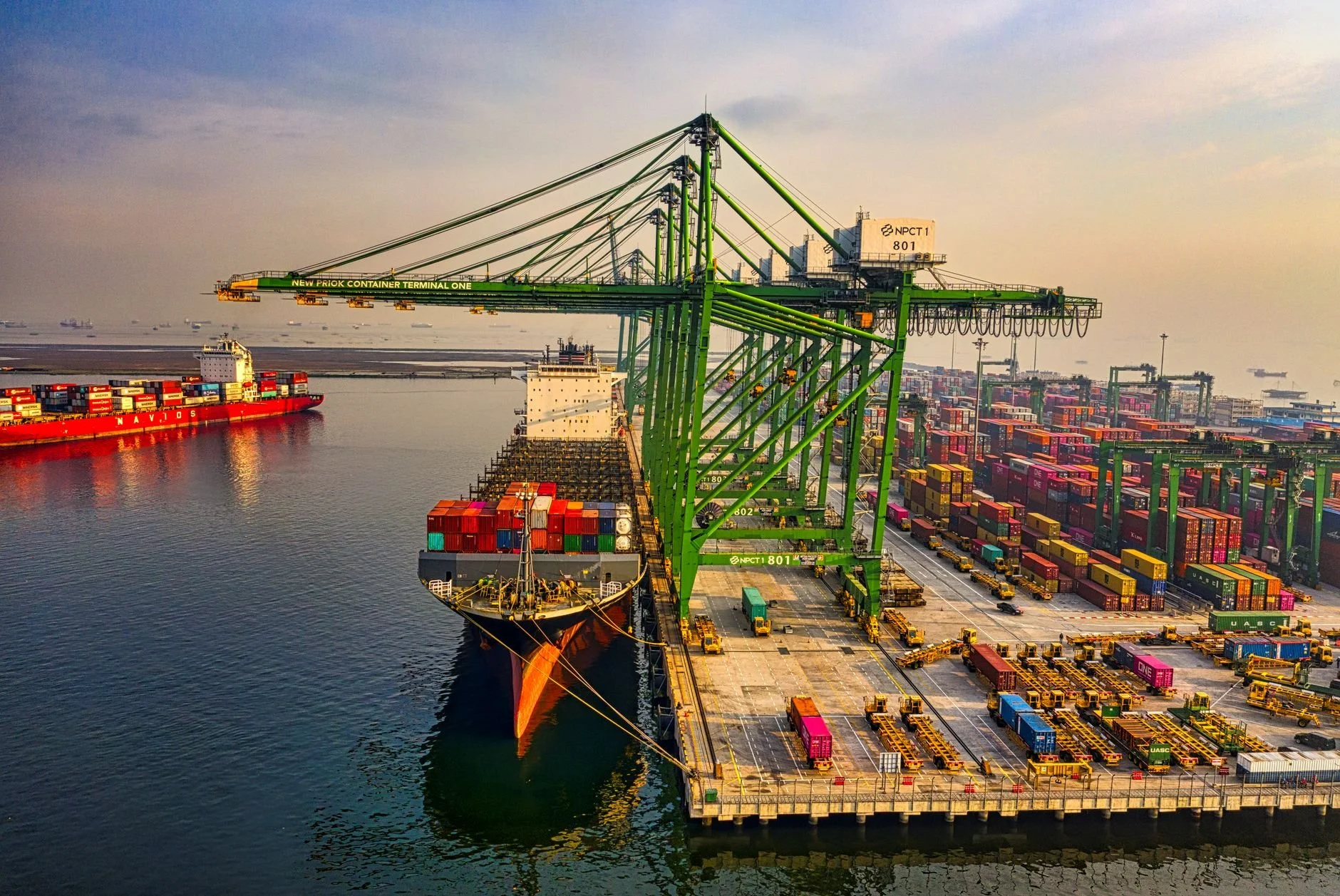 Stop Crane Billing Leakage: Connected Fleet Operations