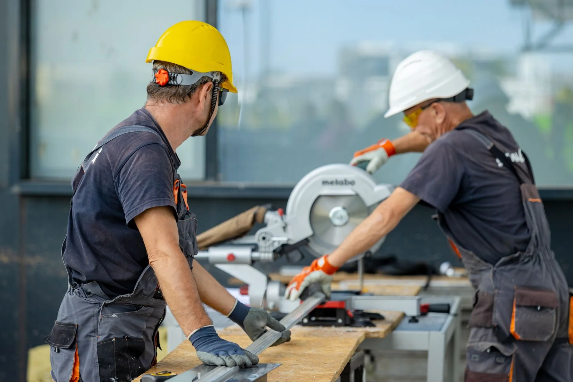 How Top Heavy Subcontractors Streamline Daily Operations