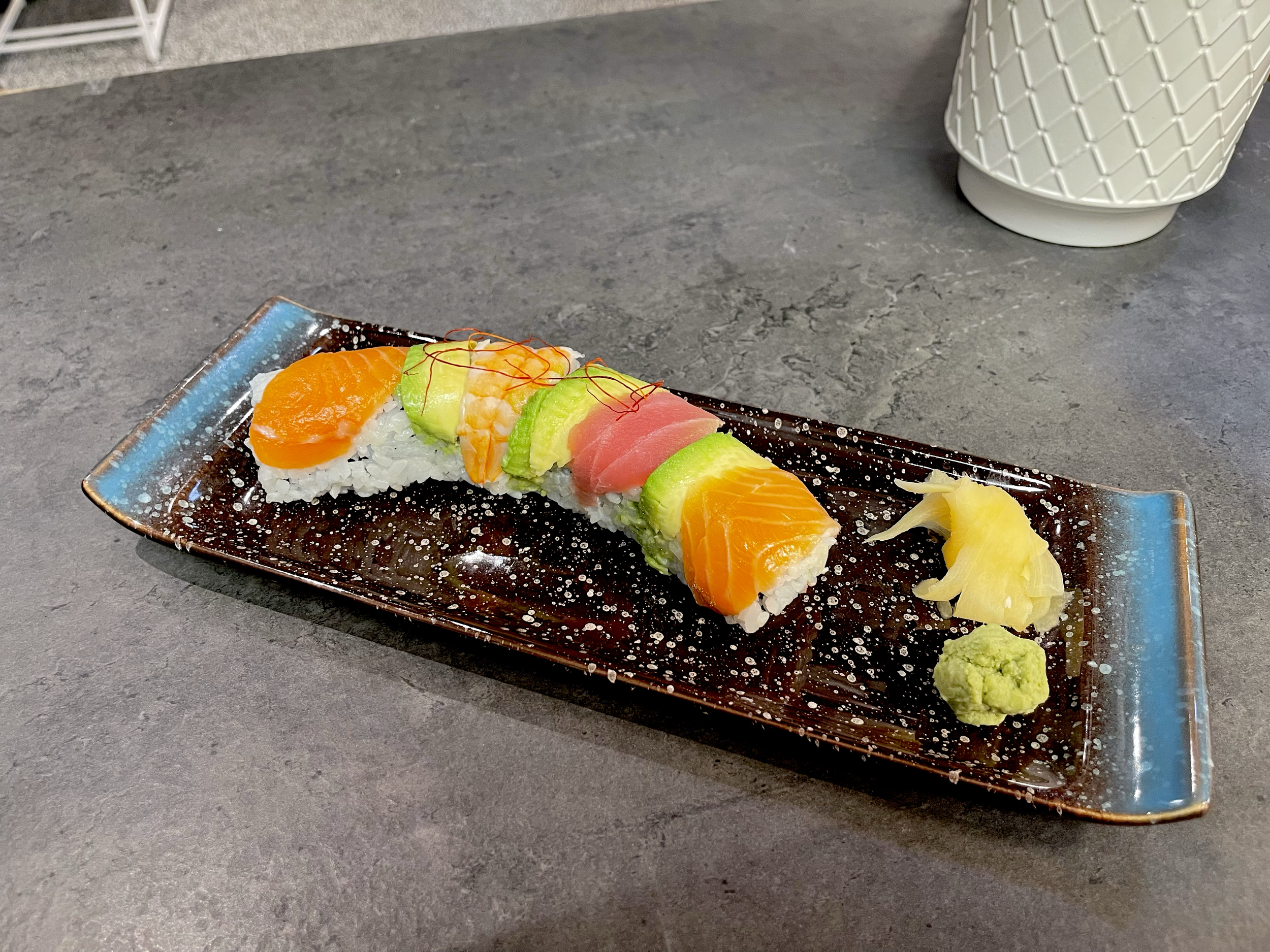 rainbow roll