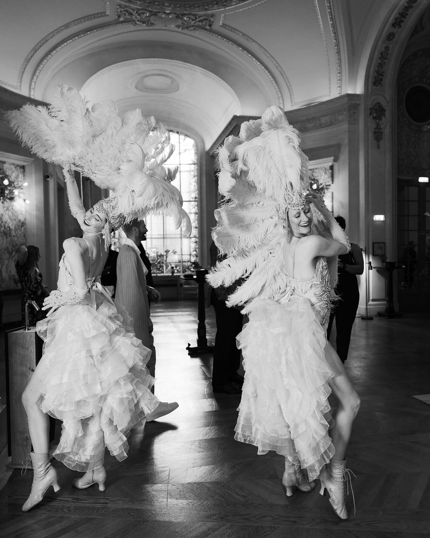 ✨Setting The Tone ✨ At the heart of a destination wedding lies the magic of the welcome party, setting the stage for the celebration ahead. 

This welcome wedding celebration was an exquisite blend of Parisian flair, personal touches reflecting our c