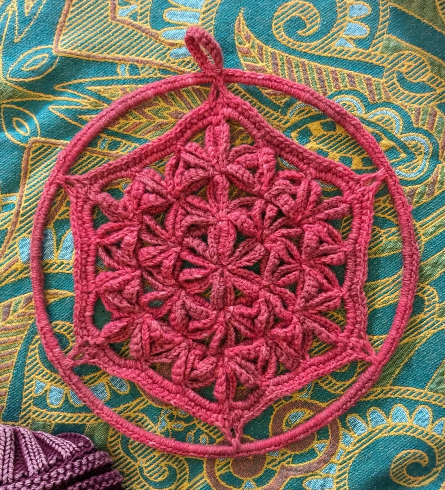 We're on our way to the #oregonflockandfiberfestival tomorrow! I'll soon post more details about where to find us. So excited!! ❤️🧶🐑
This sweet hanging will be there. Crocheted, madder dyed wool 💕 #madderdye #handcrafted #floweroflife #crochetever