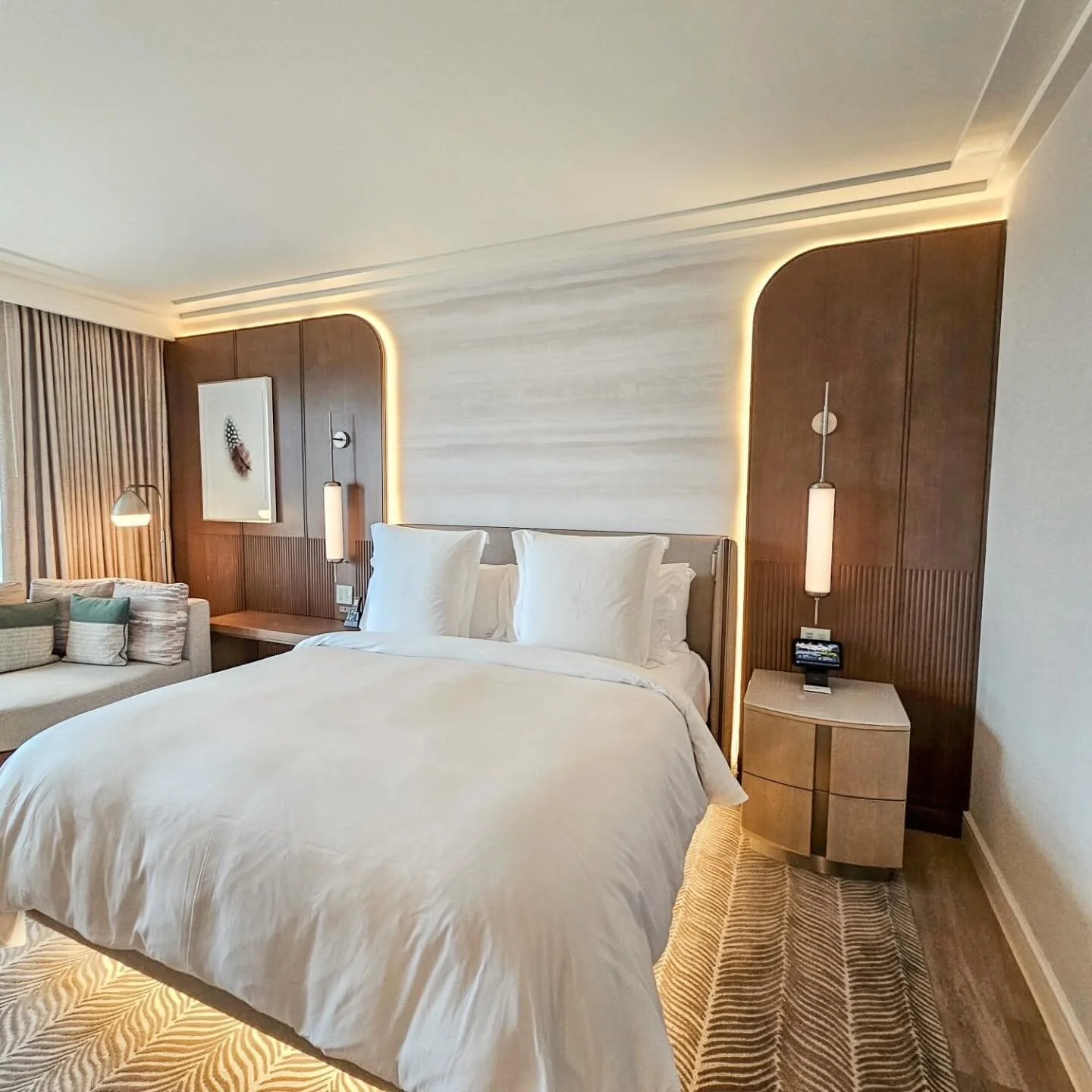 You&rsquo;re an upgrade away from unforgettable at Four Seasons Resort Orlando! ✨️ The Park View Deluxe Suite offers extra space to relax and rejuvenate with stellar views of Walt Disney World fireworks. What an enchanting way to end the evening!

Th