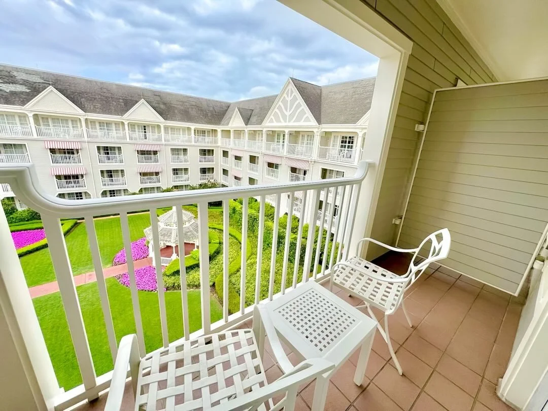 Step inside Disney&rsquo;s Yacht Club Resort with us. ⚓️ 

What truly sets Yacht Club apart is everything just outside your door. You&rsquo;re steps from Stormalong Bay&mdash;arguably the best pool complex at Walt Disney World&mdash;and within walkin