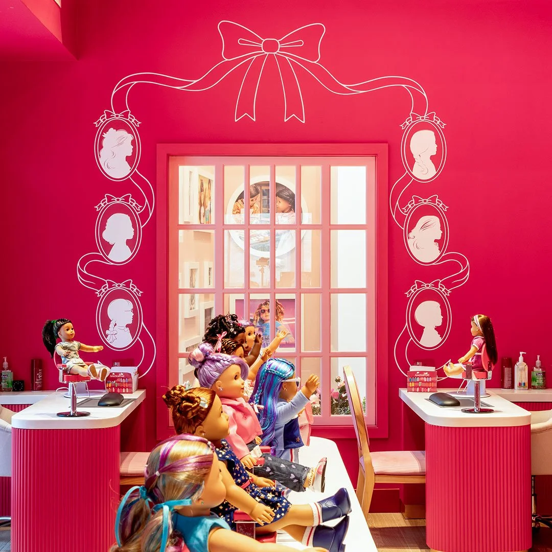 Check out the latest @americangirlbrand store at the Shops at Park Lane right here in our backyard! #TeamMowax helped prepare the location for its grand opening with interactive photo moments and stellar branded signage throughout! 

#MowaxVisual #Cr