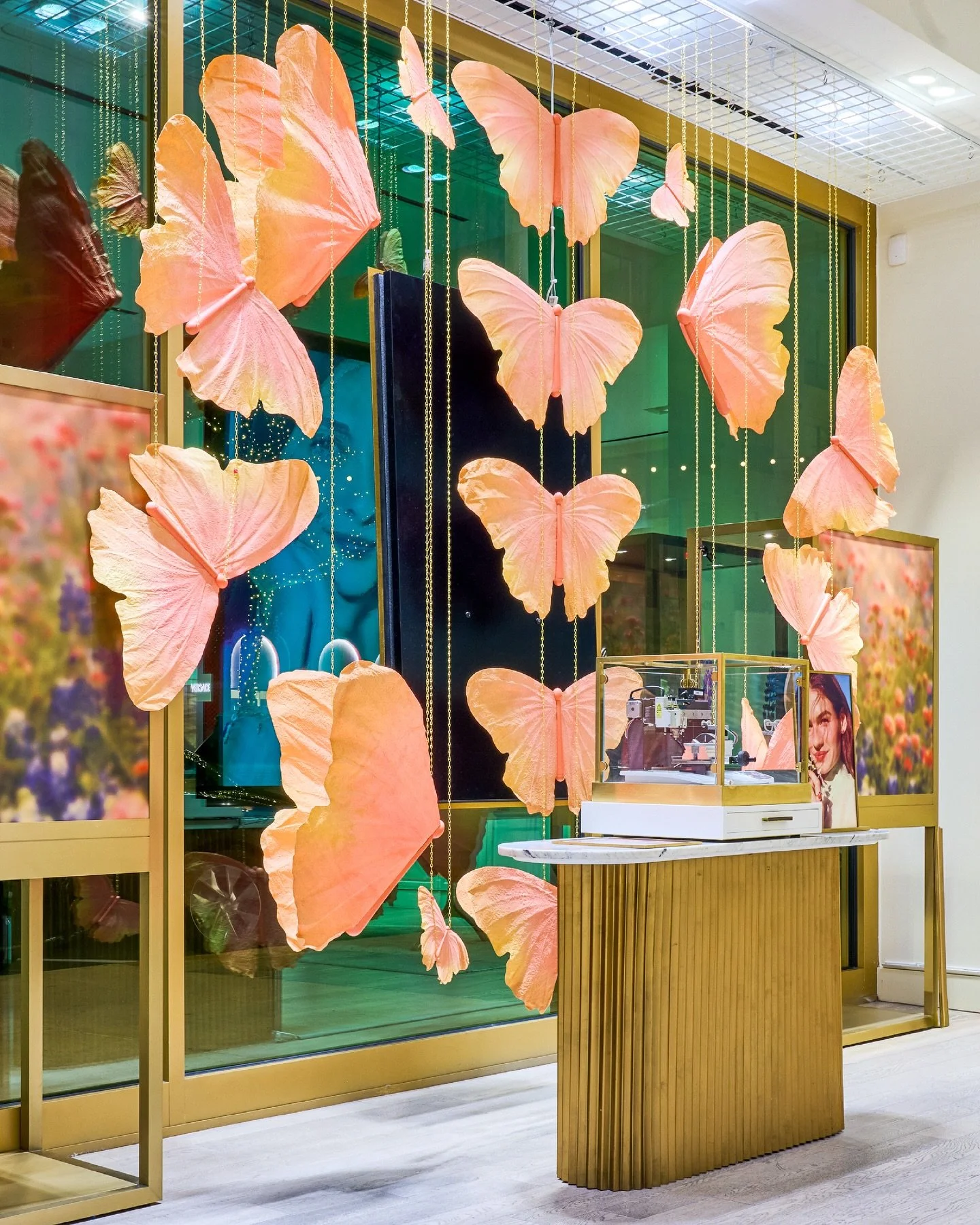 From concept to install&mdash;thoughtfully brought to life.
This butterfly garden for @KendraScott was all about layering dimension, color, and motion to create a window that lives beyond the glass.

#BrandActivation
#InstallationDesign
#RetailInstal
