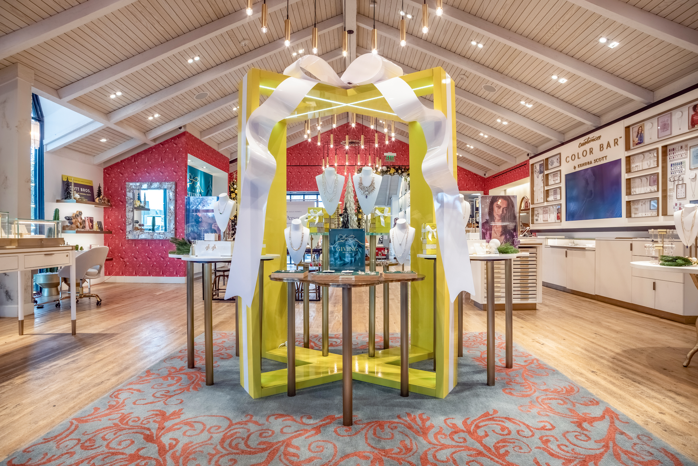Kendra_Scott_Holiday21_SOCO.png