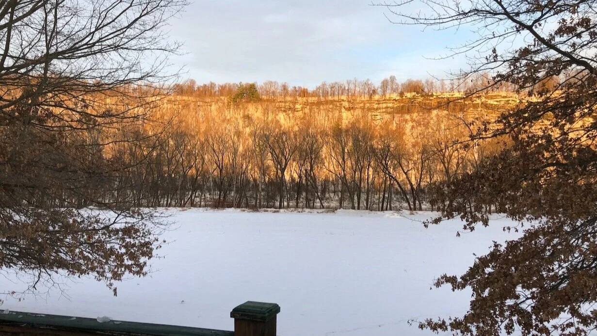 Deck+in+winter+500+KB.jpg