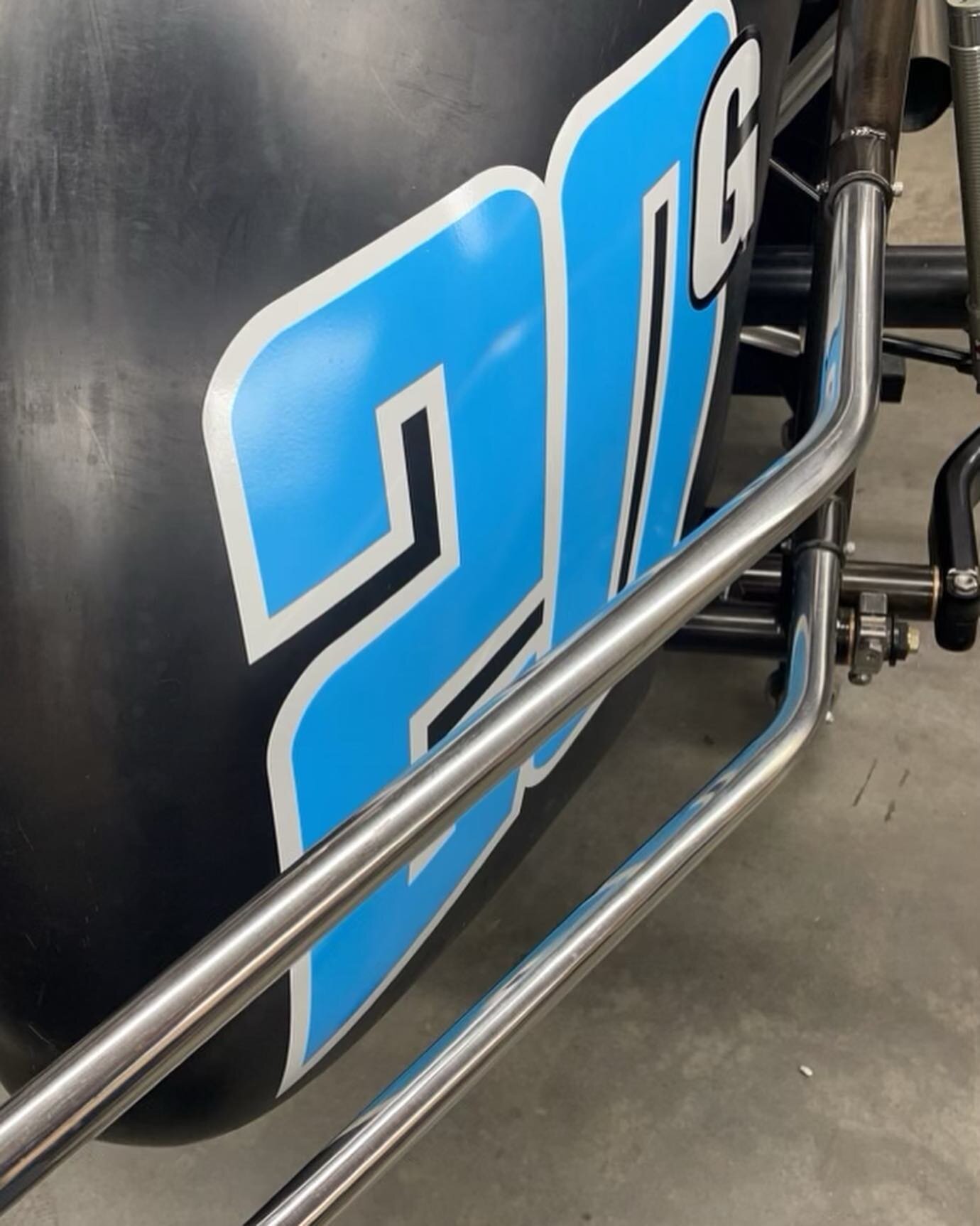 We&rsquo;ve been pretty quiet this off season but that&rsquo;s because we&rsquo;ve been busy preparing for the 2023 season!

We are excited for our second season with the @woosprint and even have a new paint scheme!

Here&rsquo;s a sneak peek! 👀

Fl