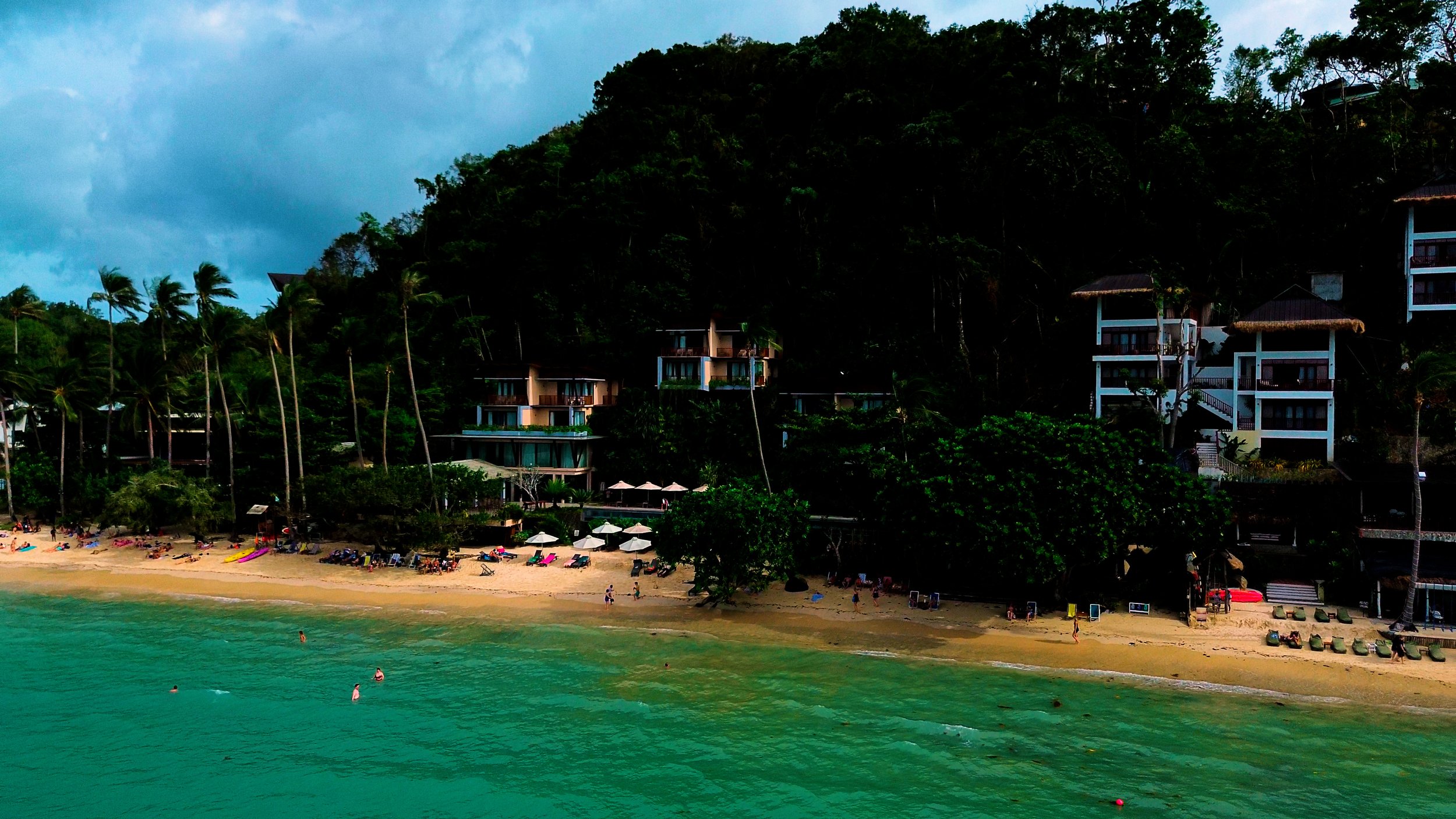 R&G SELECTS.00_02_22_10.Still092.jpg