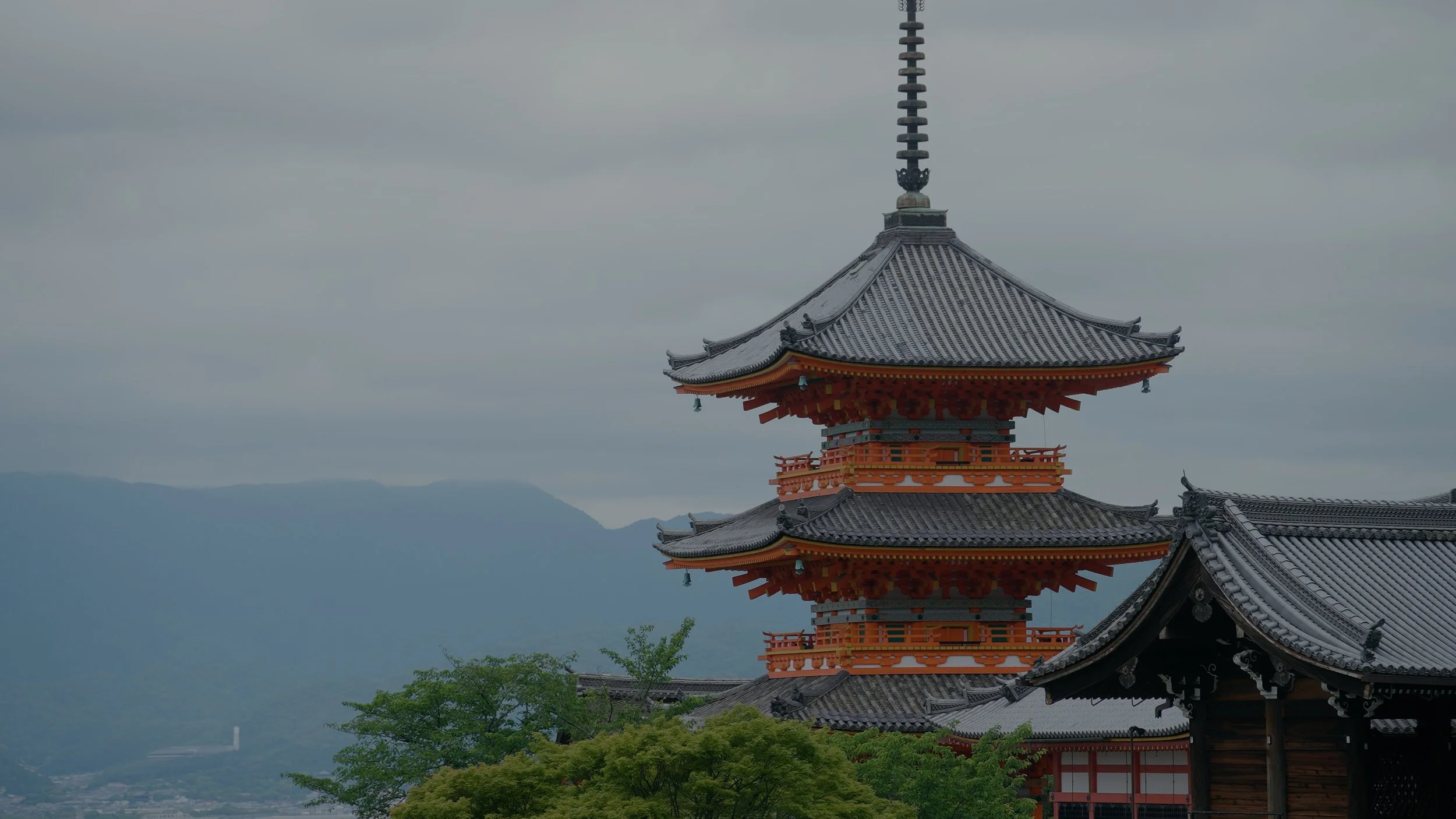 KYOTO 25fps .03_32_40_08.Still046.jpeg