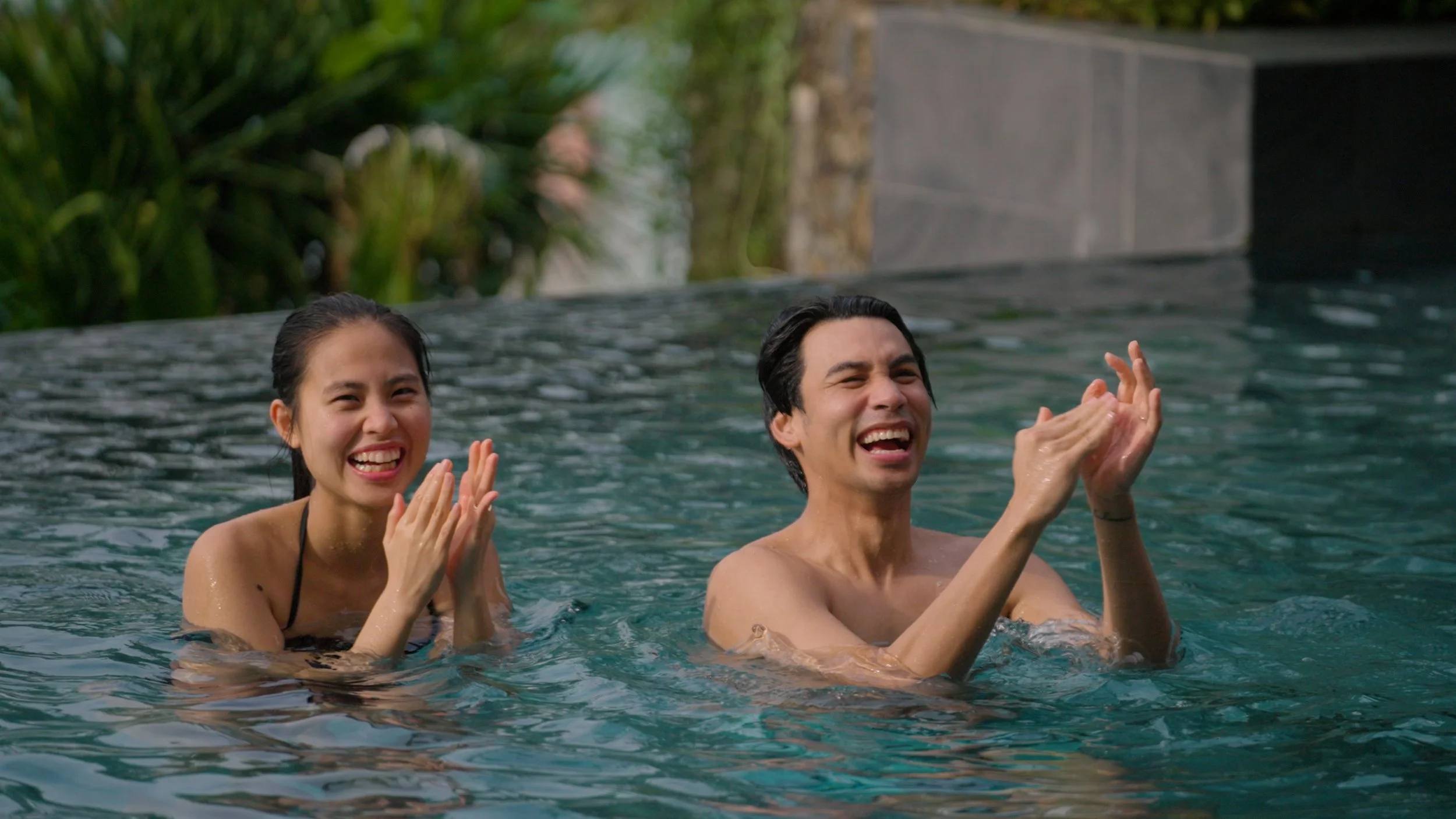 R&G SELECTS.00_01_33_07.Still094.jpg