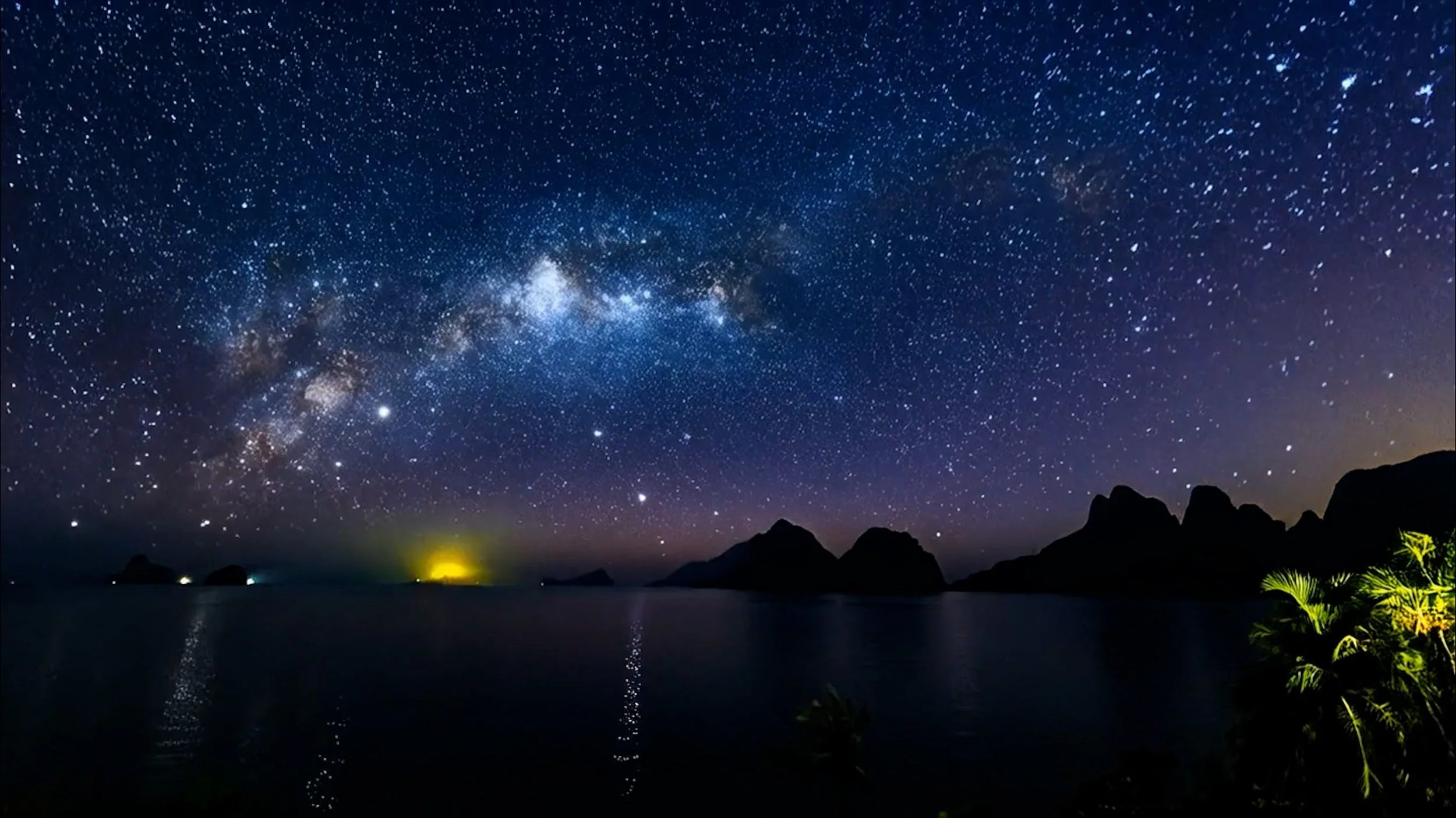 R&G SELECTS.00_02_31_05.Still089.jpg