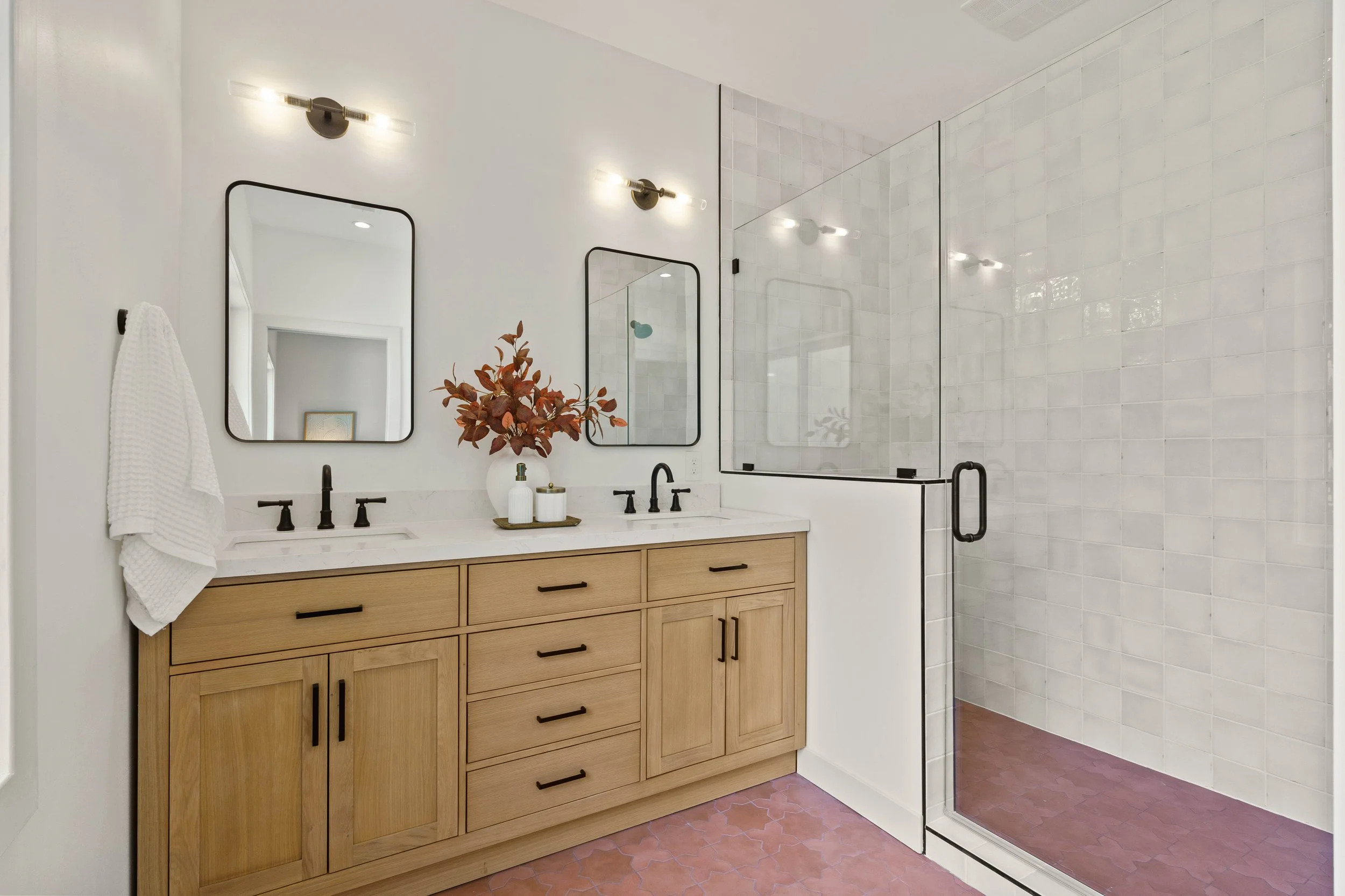 29-5914 Locust St-32.jpg