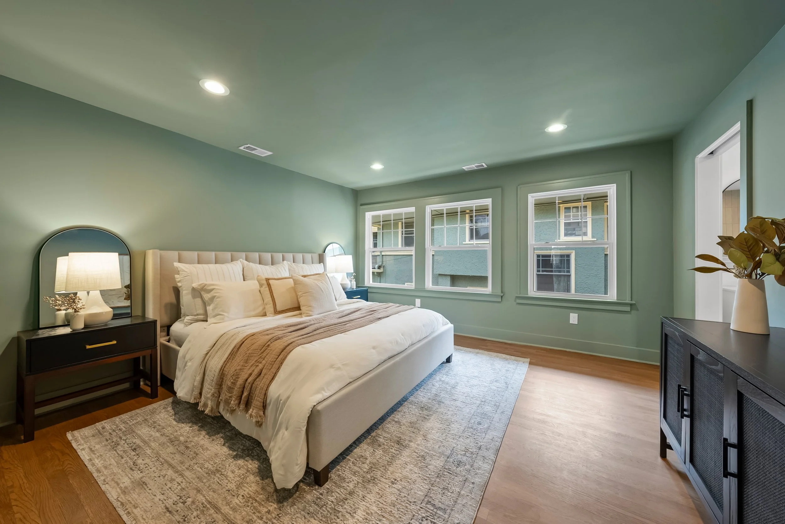 7-5935 McGee St-19.jpg