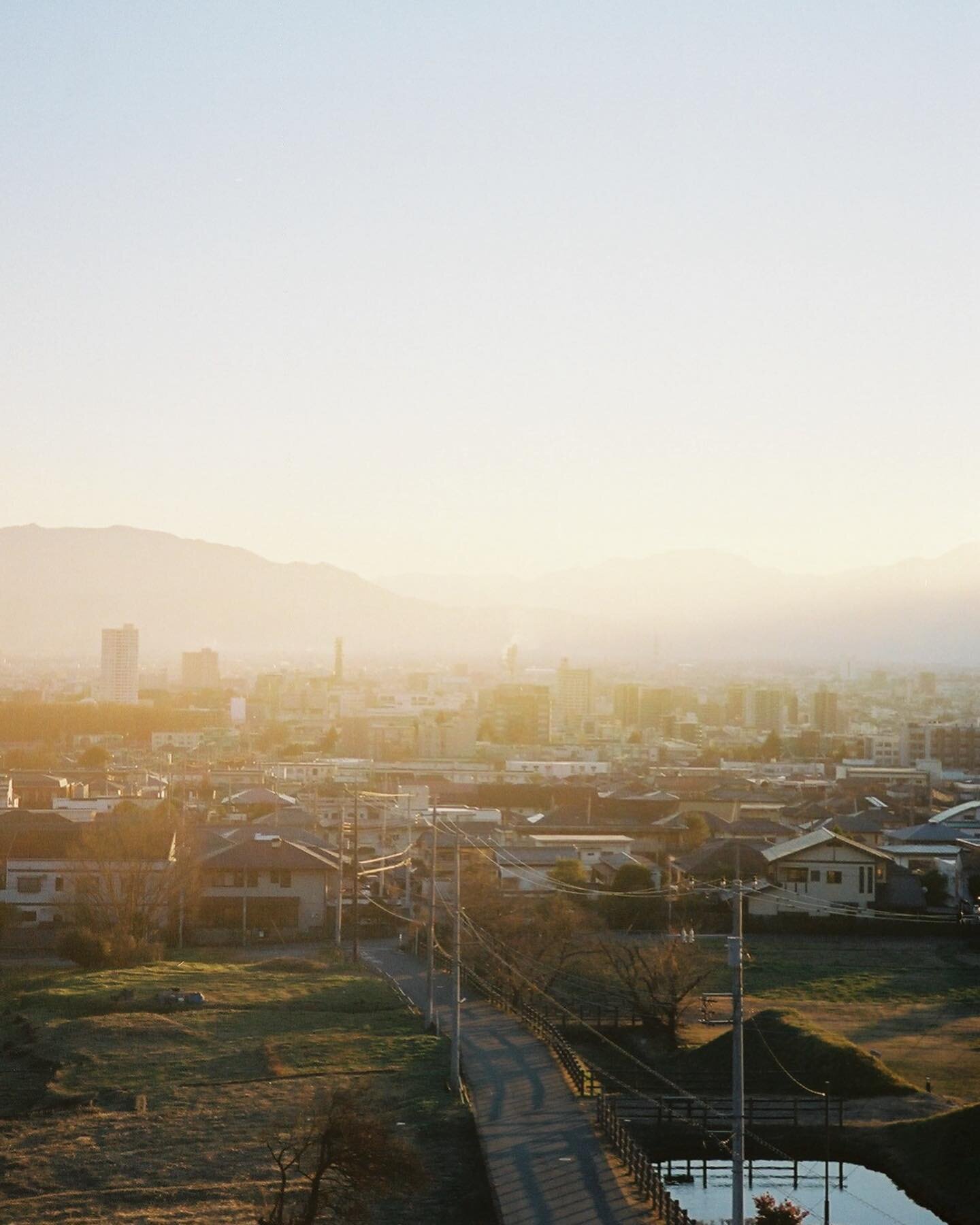 🎞 KSFILM004_17: 
🌆🌆🌆
Voigtlander BESSA-R 
&amp; 
JUPITER-8 50mm F2.0 📷

#voigtlander #bessar #jupiter8 #jupiter8_50mm_f2 #filmphotography #filmcamera #filmphoto