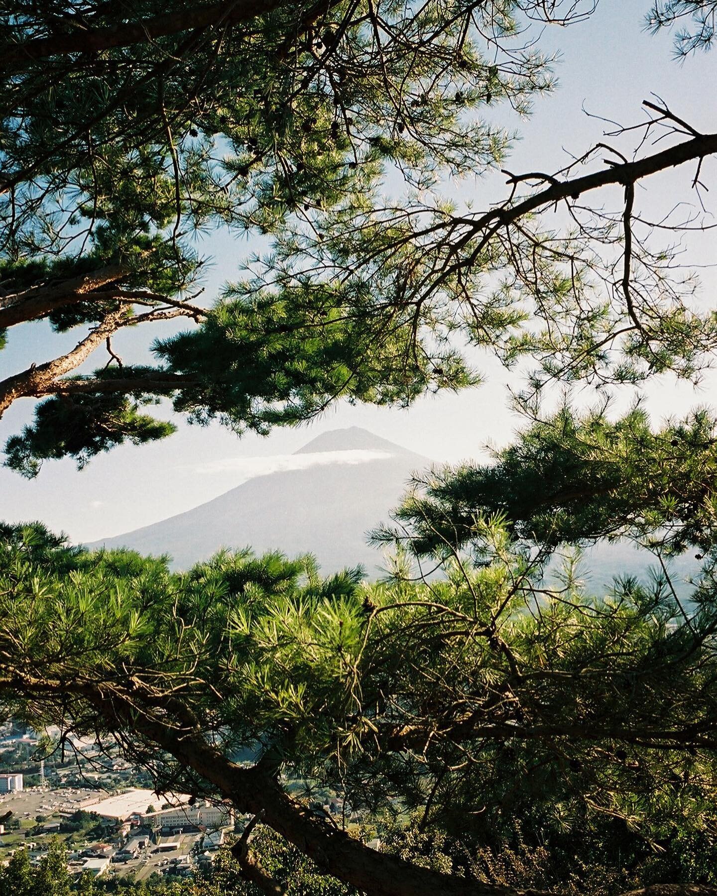 🎞 KSFILM002_1: 
🗻🗻🗻
Voigtlander BESSA-R 
&amp; 
Voigtlander ULTRON 28mm F1.9 📷

 #mtfuji #voigtlander #bessar #voigtlander28mm #voigtlander28mmf19 #filmphotography #filmcamera #filmphoto