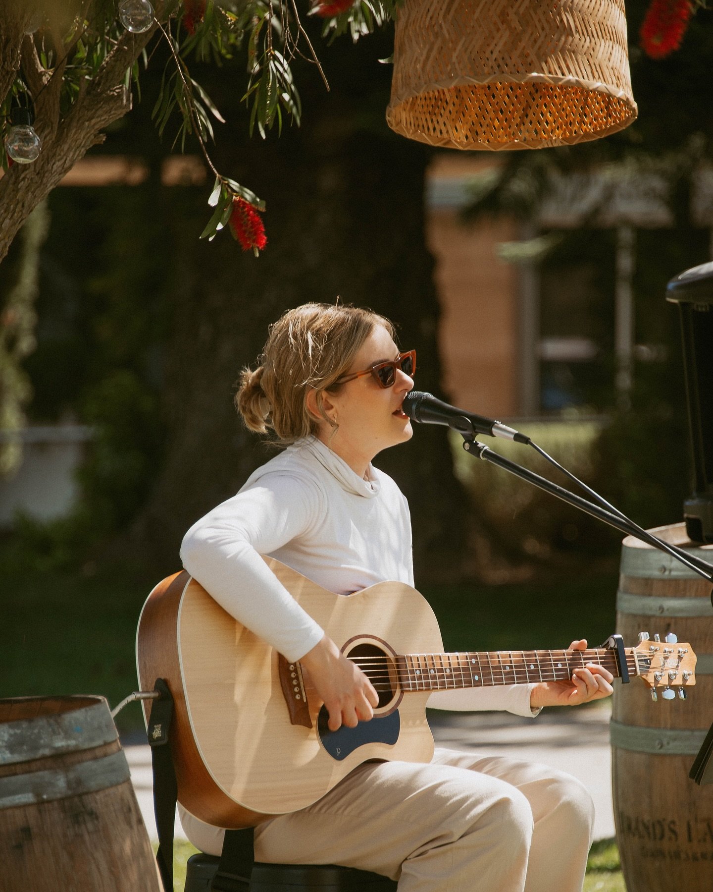 Weekend plans 🤝 Live music 

Here&rsquo;s where you can find me on the weekend!
✨ Saturday: @blend_etiquette_ 12-3pm 
✨ Sunday: @patritti_wines 12.30-4.30pm 

#Adelaide #SouthAustralia #Musician #Banjo #Guitar #CountryMusic