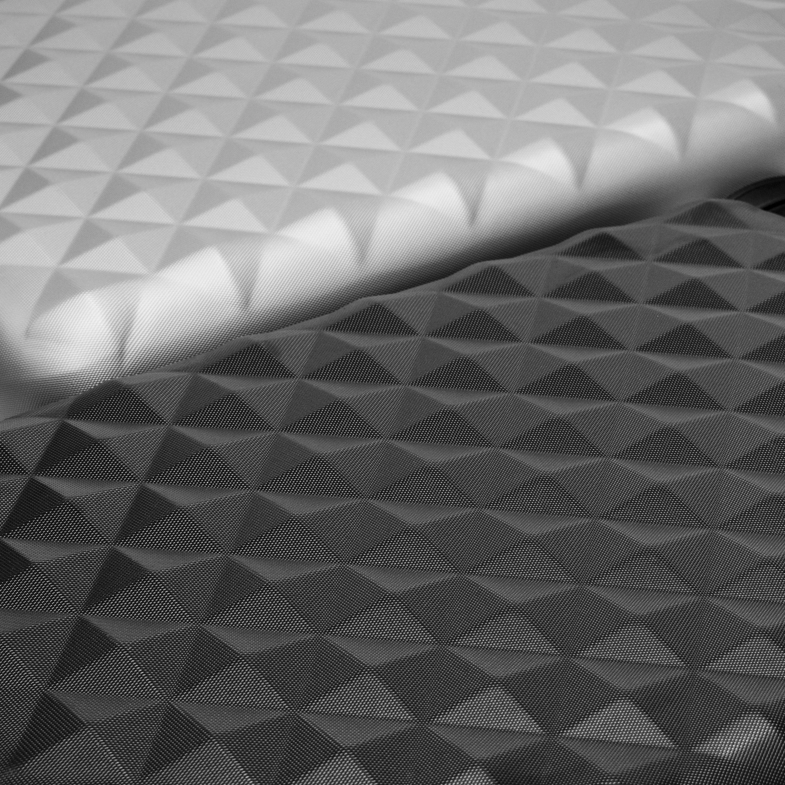 LG52BK vs LG52SL 3.jpg