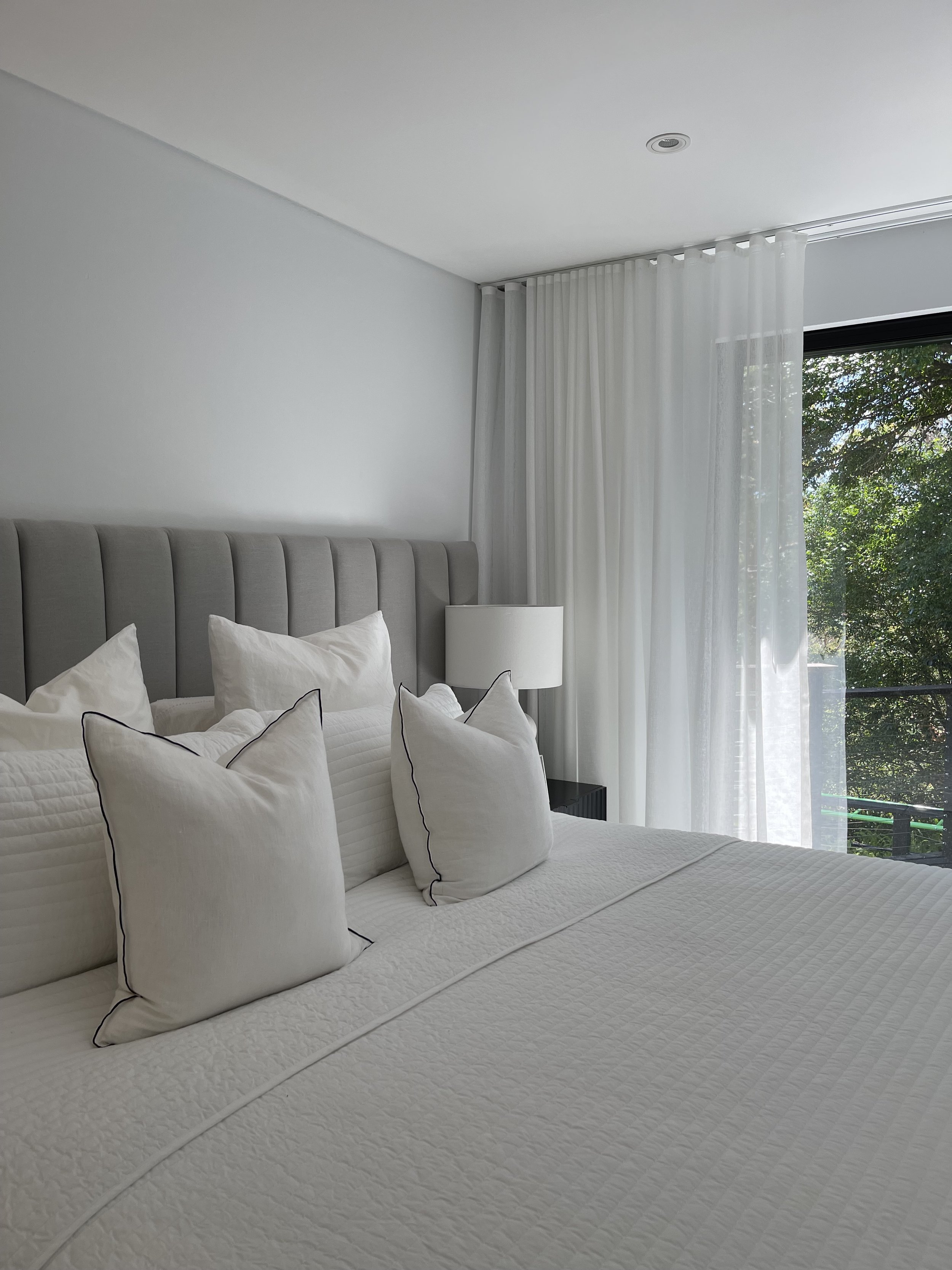 middle cove residence - main bedroom